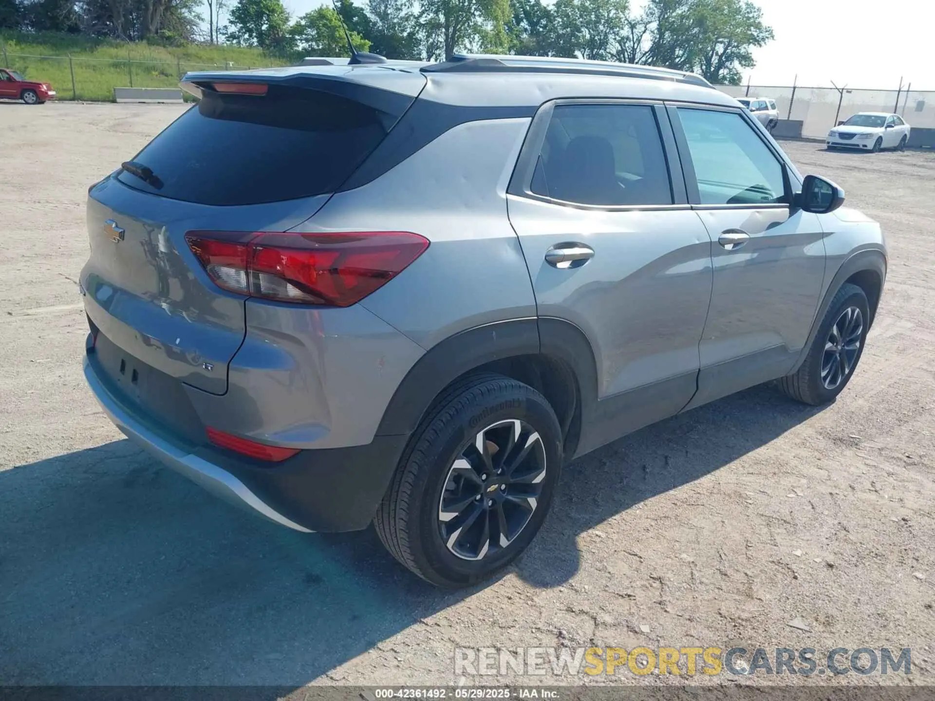 4 Photograph of a damaged car KL79MRSL2PB216225 CHEVROLET TRAILBLAZER 2023