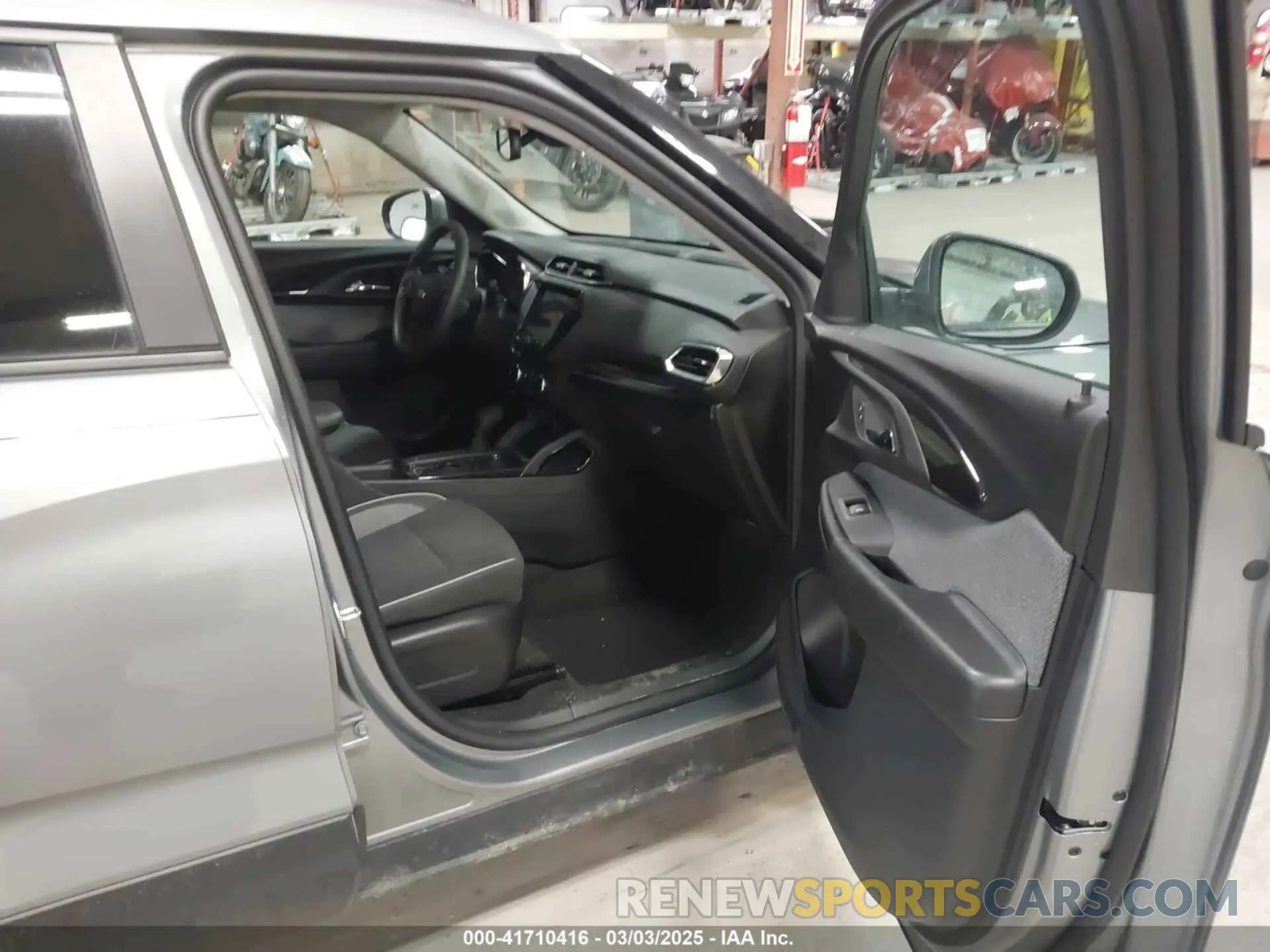 5 Photograph of a damaged car KL79MRSL3PB206531 CHEVROLET TRAILBLAZER 2023