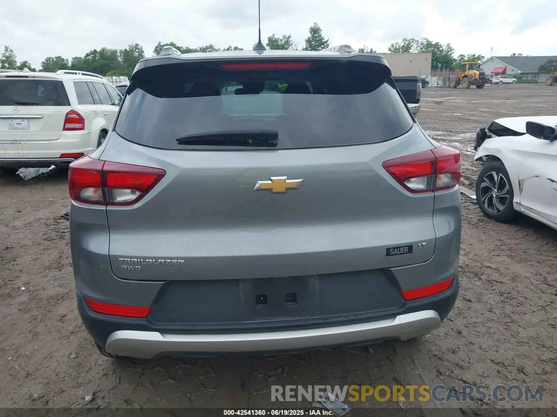 16 Photograph of a damaged car KL79MRSL4PB157775 CHEVROLET TRAILBLAZER 2023