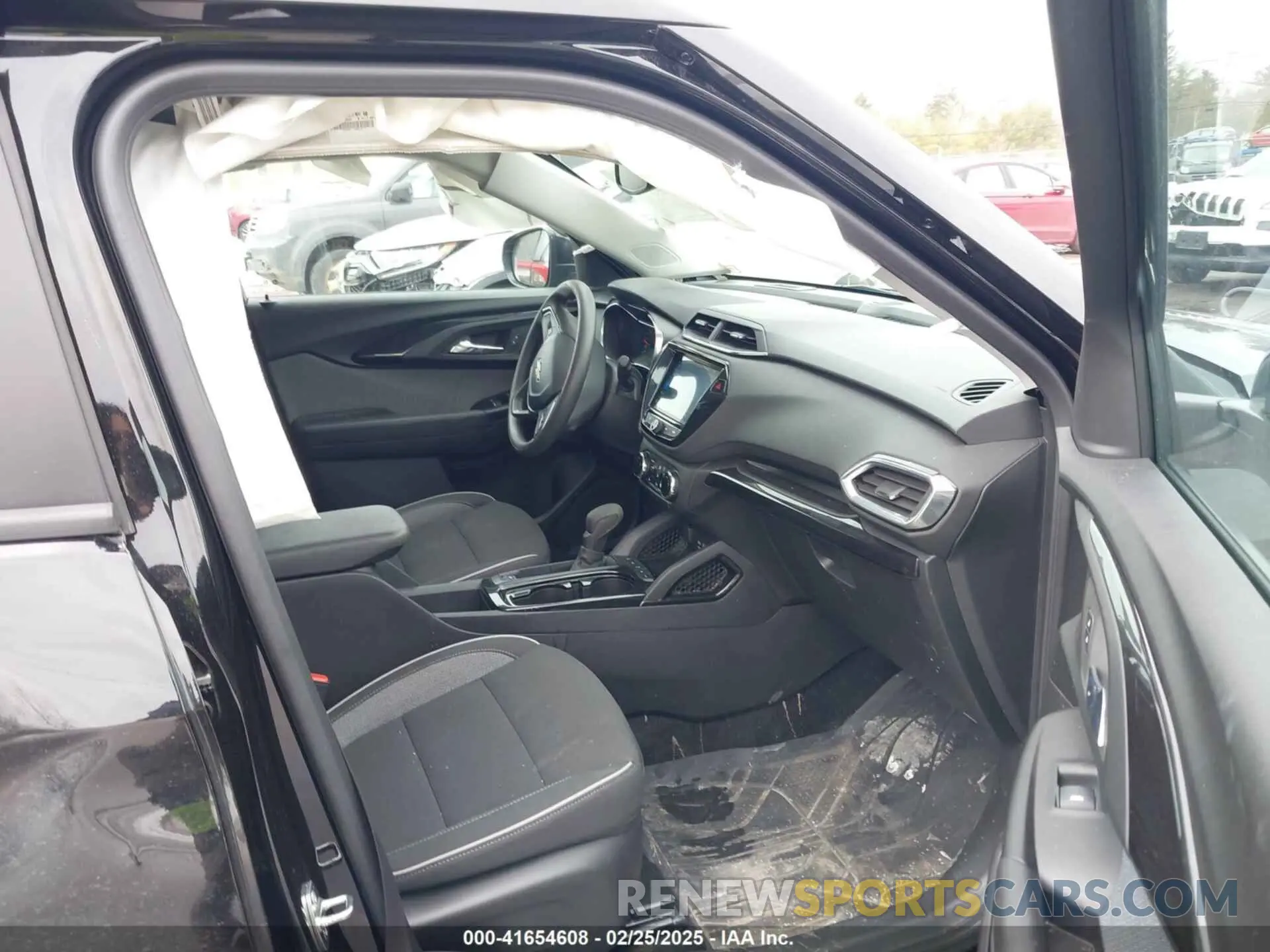5 Photograph of a damaged car KL79MRSL6PB189806 CHEVROLET TRAILBLAZER 2023