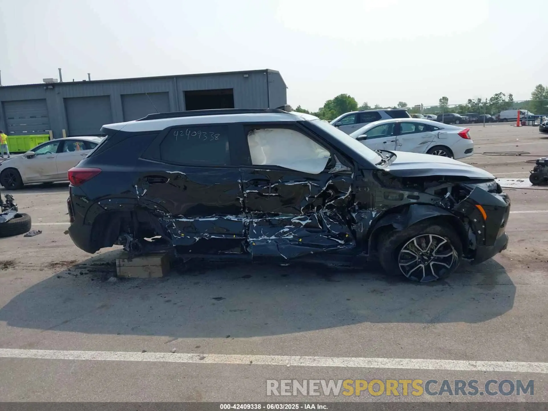 14 Photograph of a damaged car KL79MSSL8PB052177 CHEVROLET TRAILBLAZER 2023
