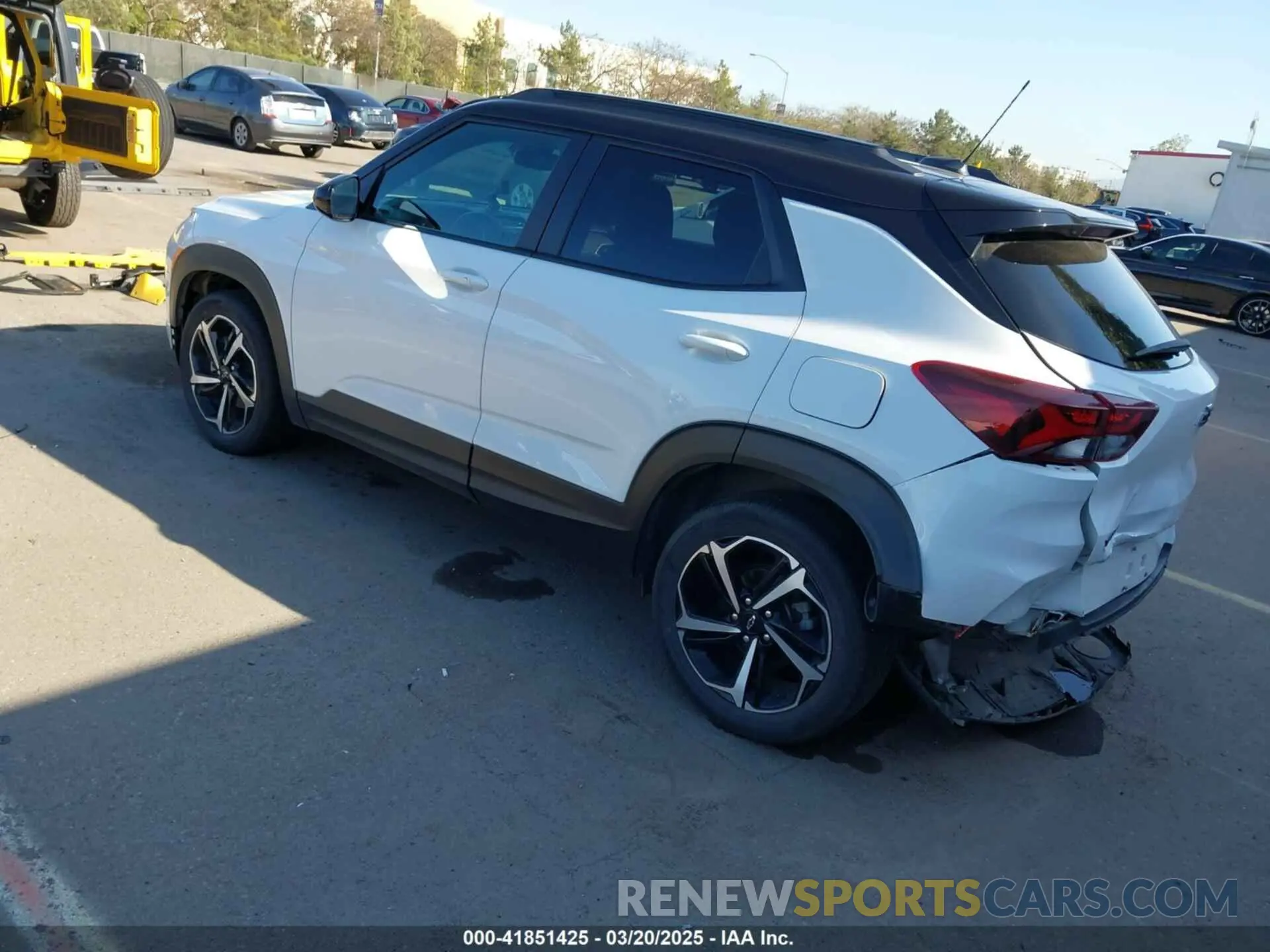 3 Photograph of a damaged car KL79MTSL6PB118716 CHEVROLET TRAILBLAZER 2023