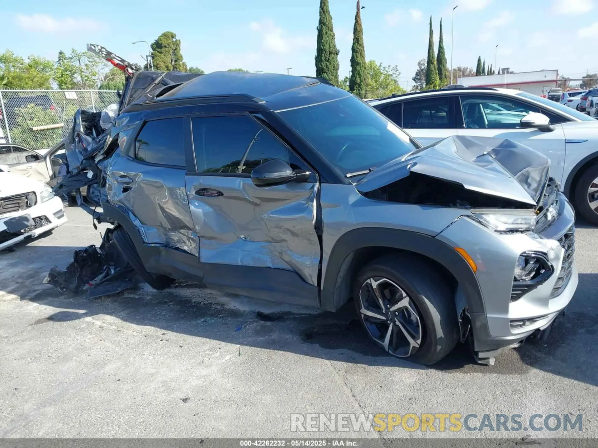 12 Photograph of a damaged car KL79MTSL6PB137363 CHEVROLET TRAILBLAZER 2023