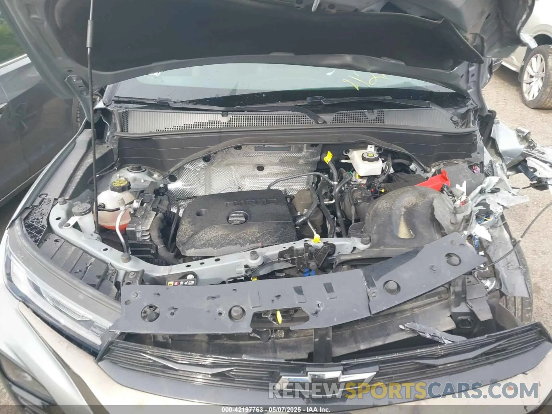 10 Photograph of a damaged car KL79MTSL8PB060611 CHEVROLET TRAILBLAZER 2023