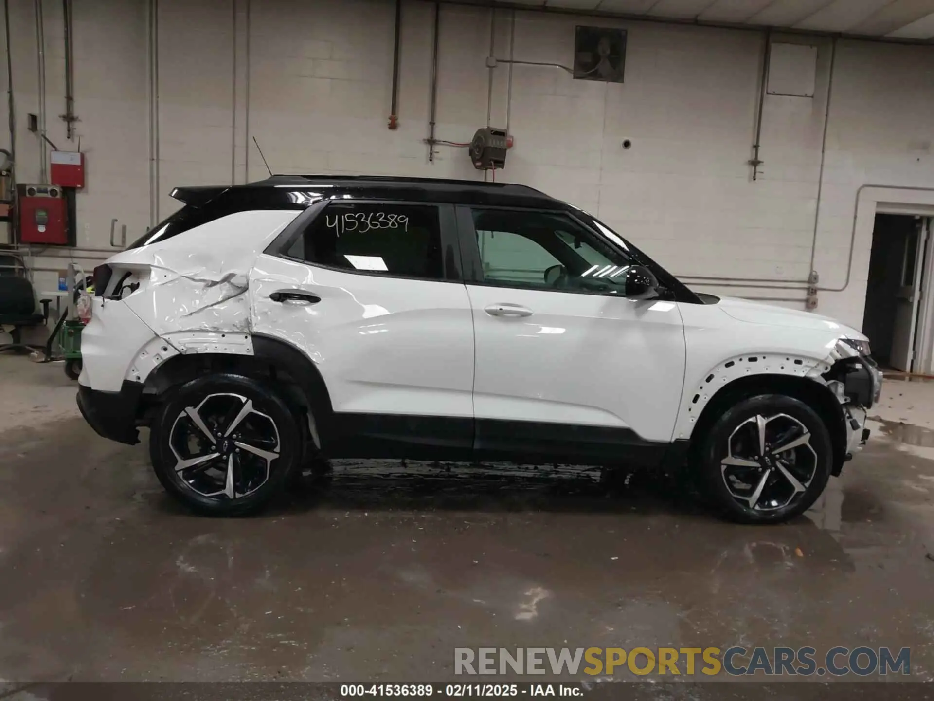14 Photograph of a damaged car KL79MUSL0PB066943 CHEVROLET TRAILBLAZER 2023