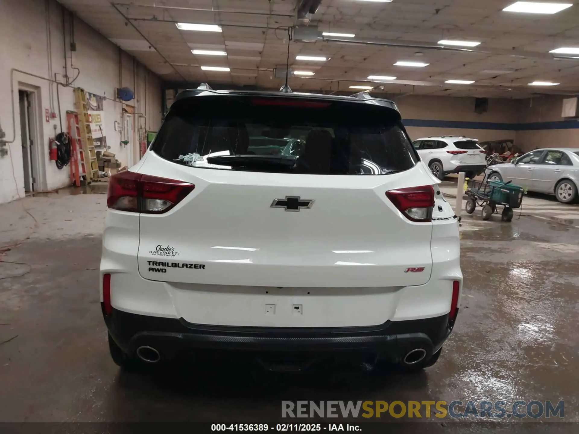 17 Photograph of a damaged car KL79MUSL0PB066943 CHEVROLET TRAILBLAZER 2023