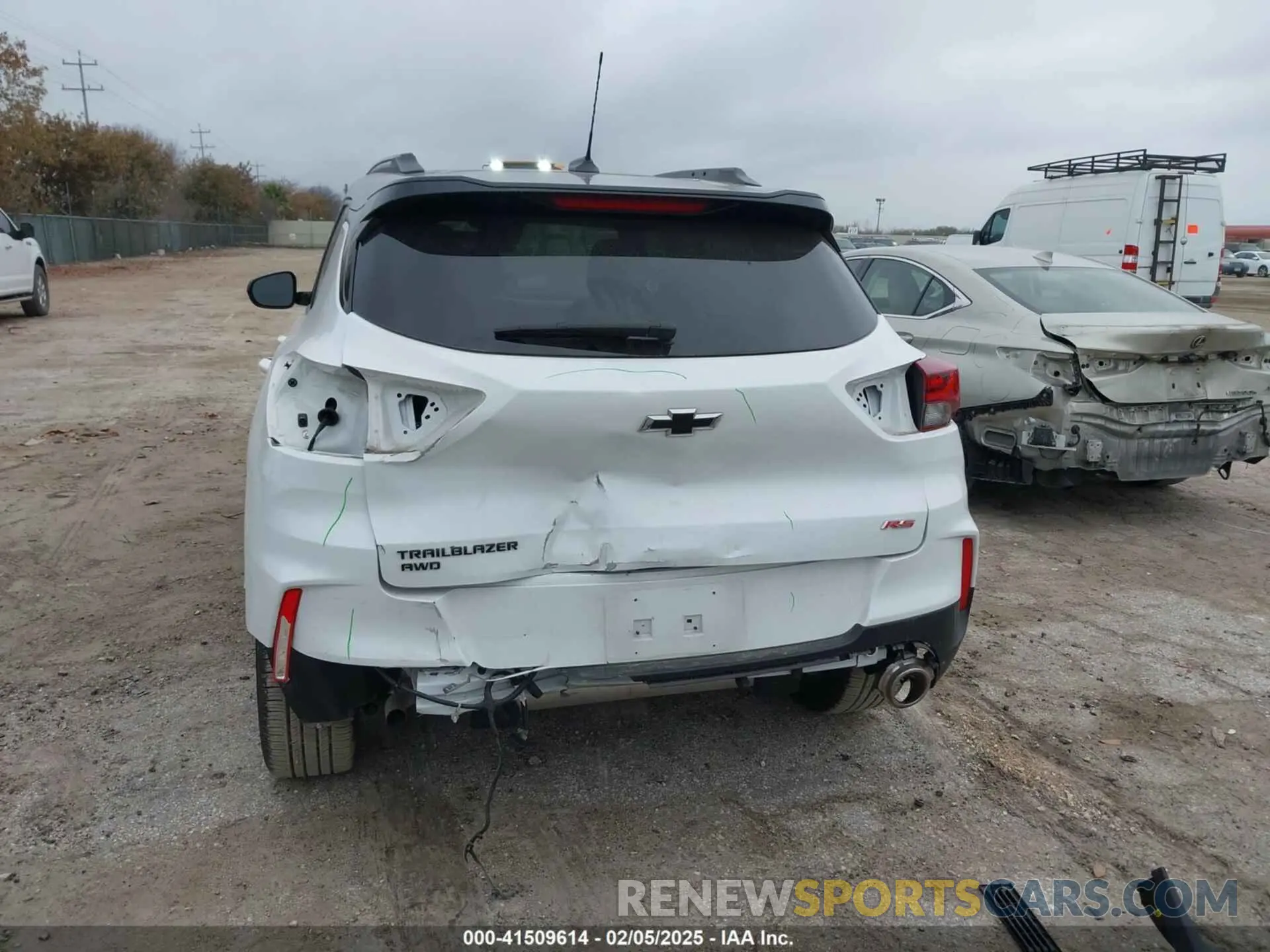 17 Photograph of a damaged car KL79MUSL3PB218665 CHEVROLET TRAILBLAZER 2023