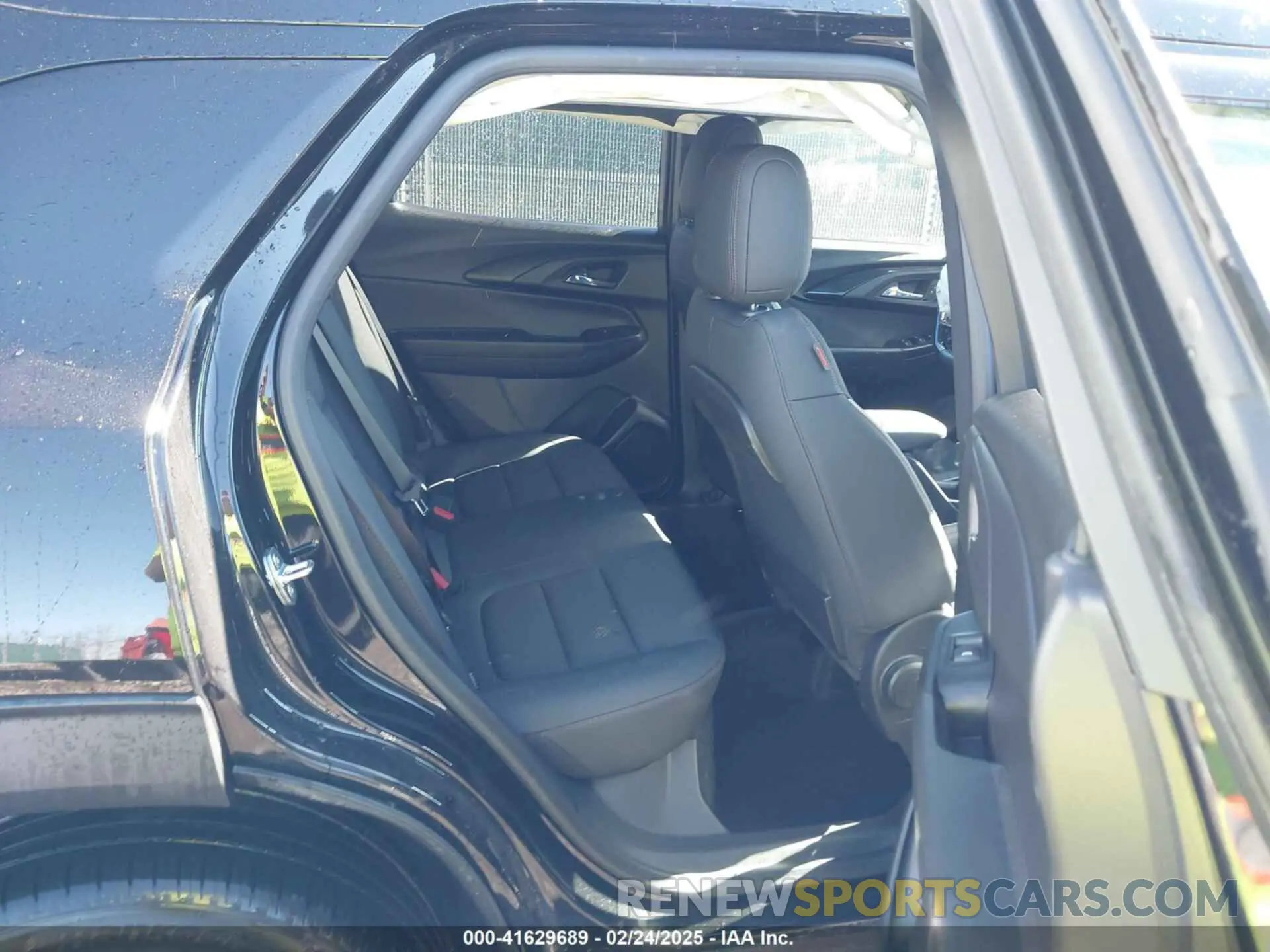 8 Photograph of a damaged car KL79MUSL5PB173647 CHEVROLET TRAILBLAZER 2023