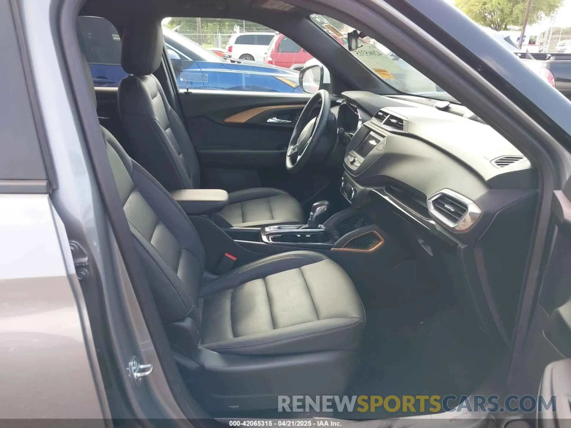 5 Photograph of a damaged car KL79MVSL8PB186124 CHEVROLET TRAILBLAZER 2023