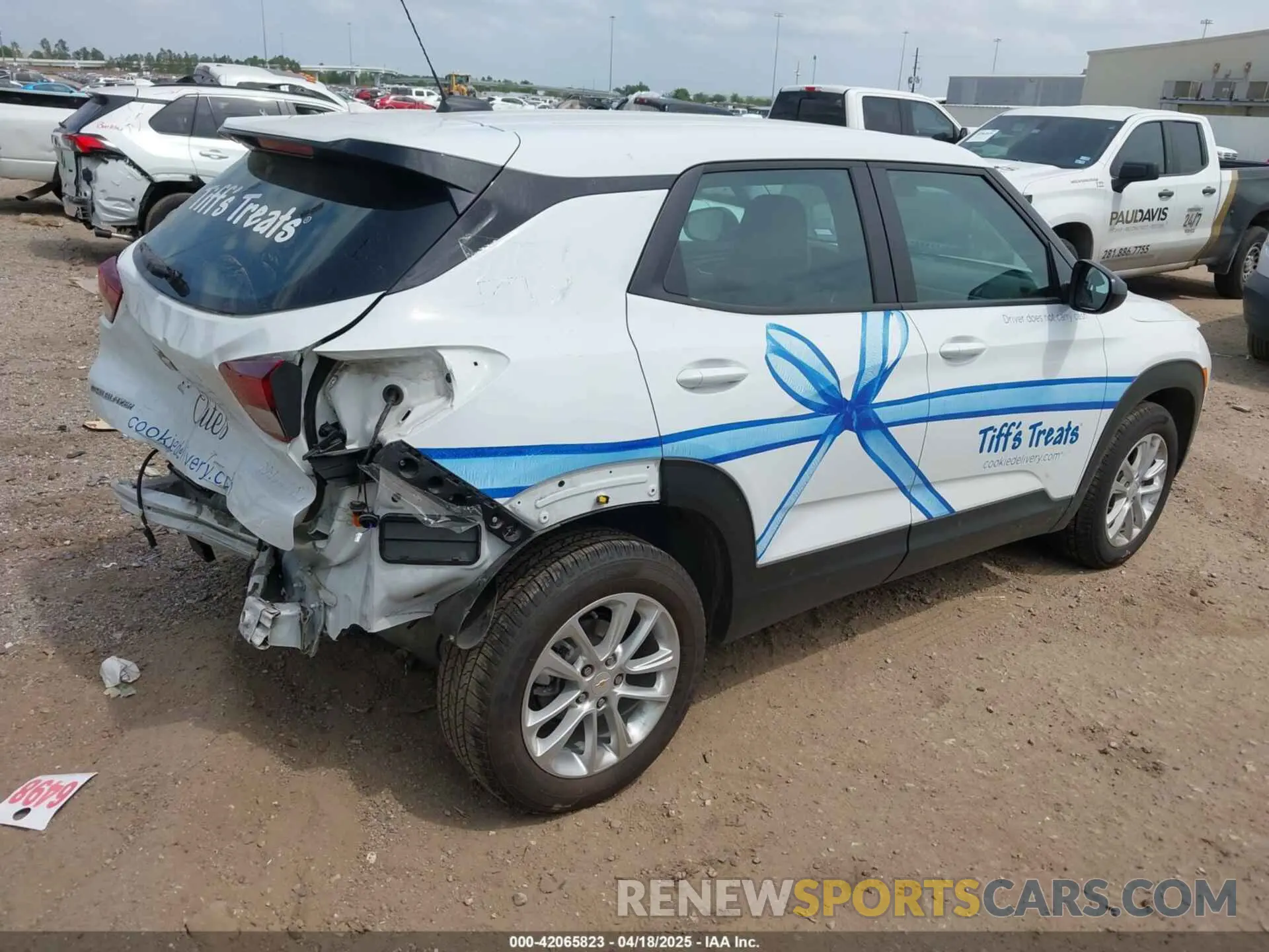 4 Photograph of a damaged car KL79MMS22RB098092 CHEVROLET TRAILBLAZER 2024