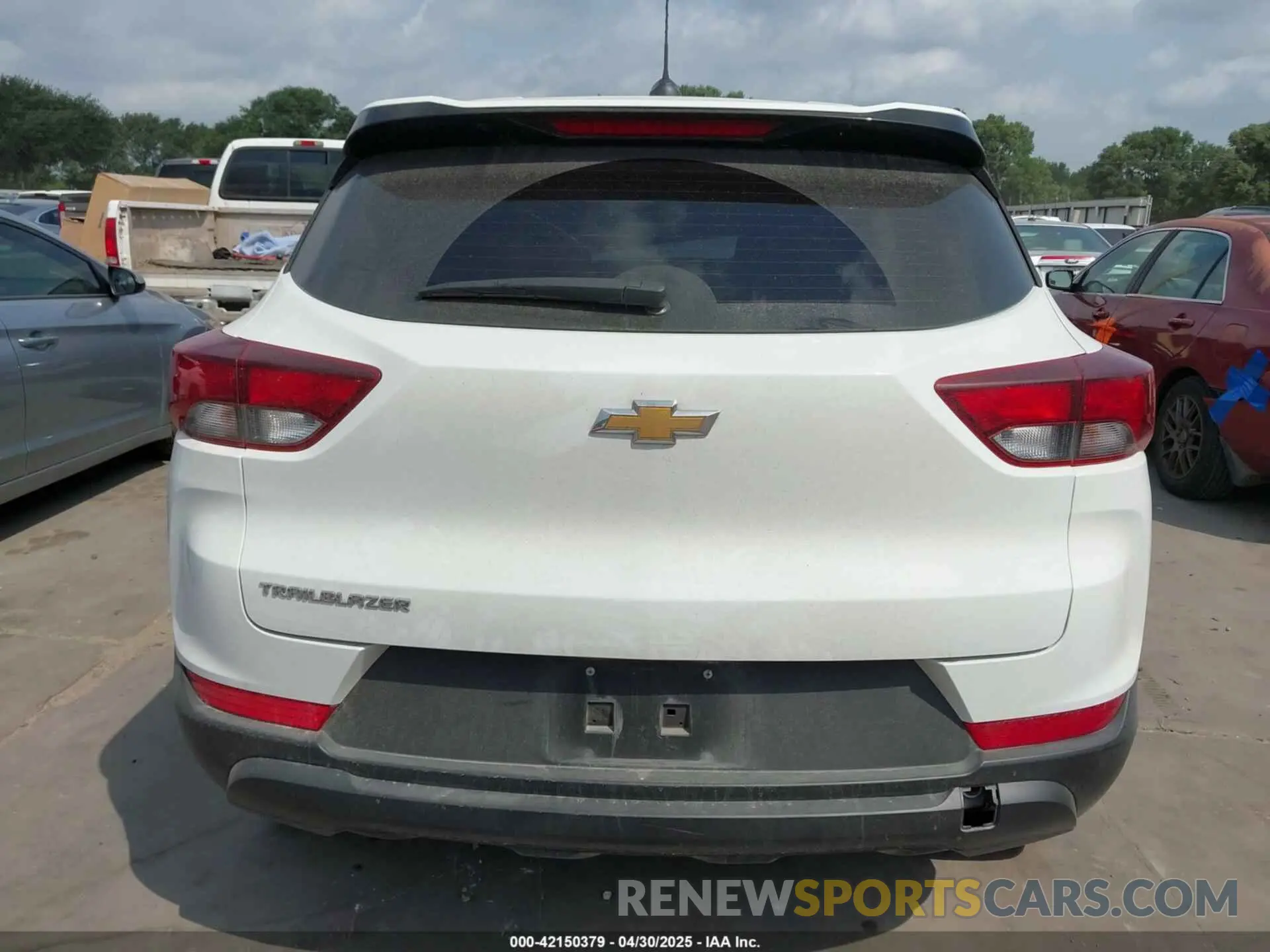 16 Photograph of a damaged car KL79MMS27RB216542 CHEVROLET TRAILBLAZER 2024