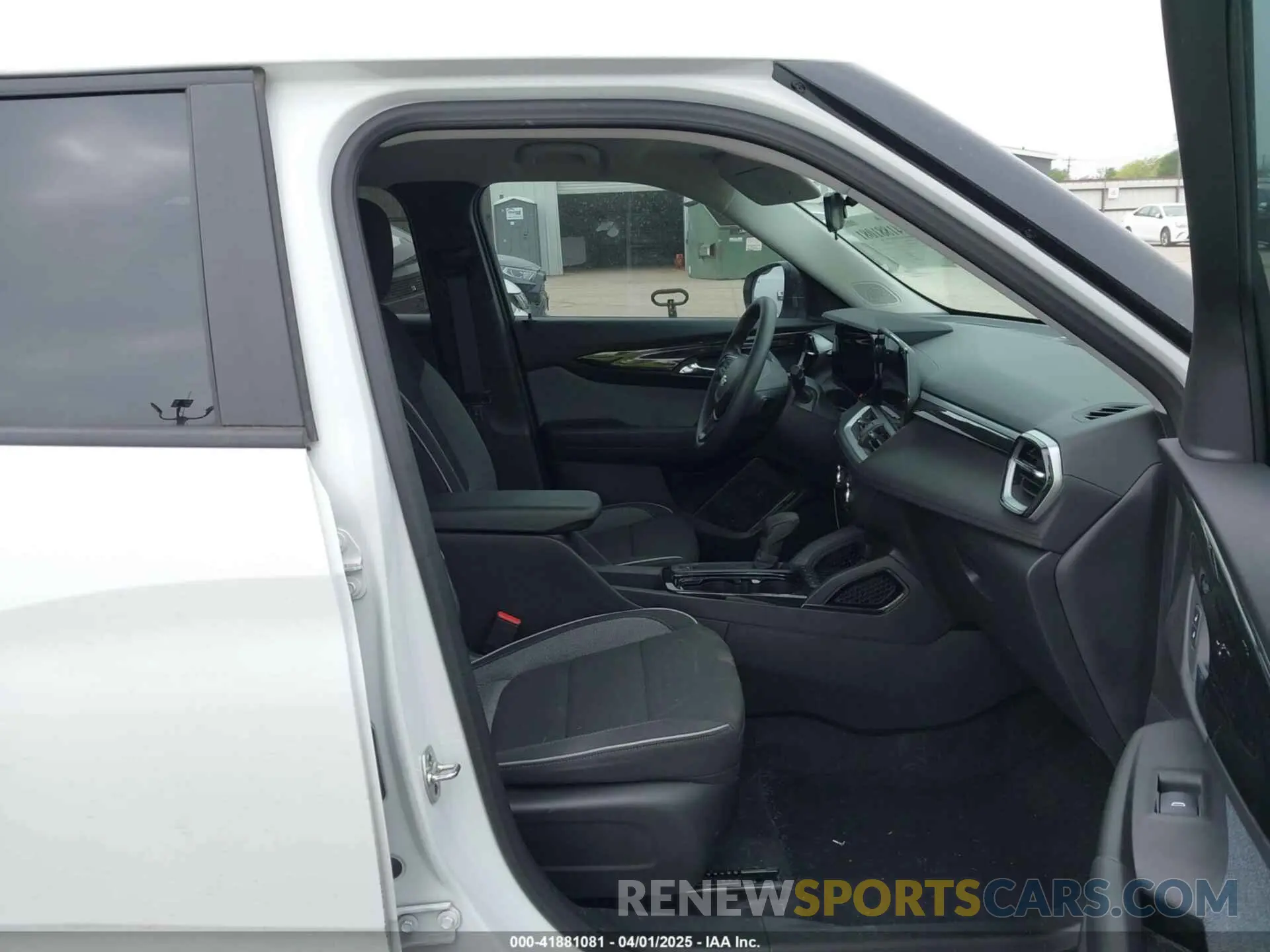 5 Photograph of a damaged car KL79MMSL0RB119269 CHEVROLET TRAILBLAZER 2024