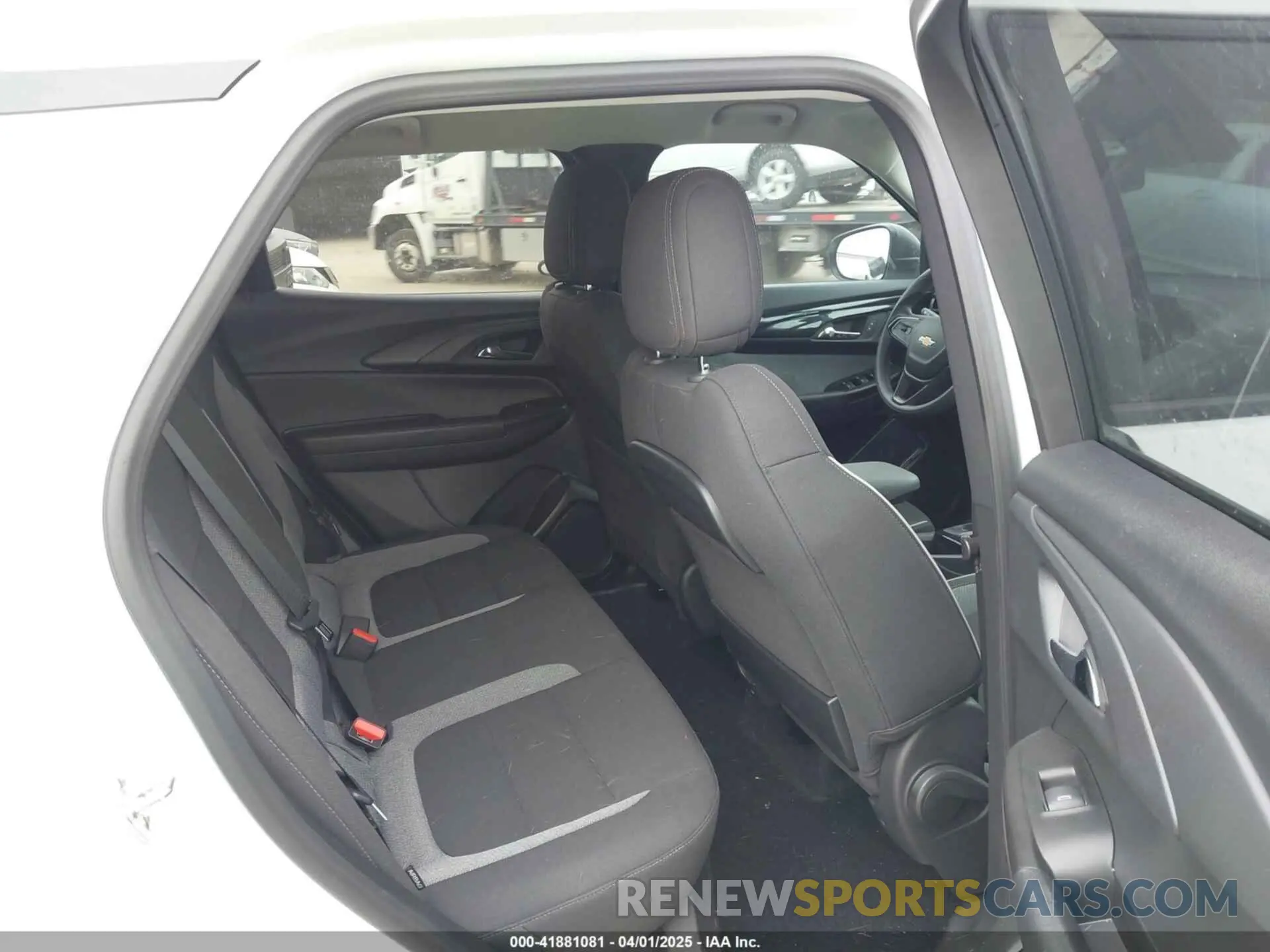 8 Photograph of a damaged car KL79MMSL0RB119269 CHEVROLET TRAILBLAZER 2024