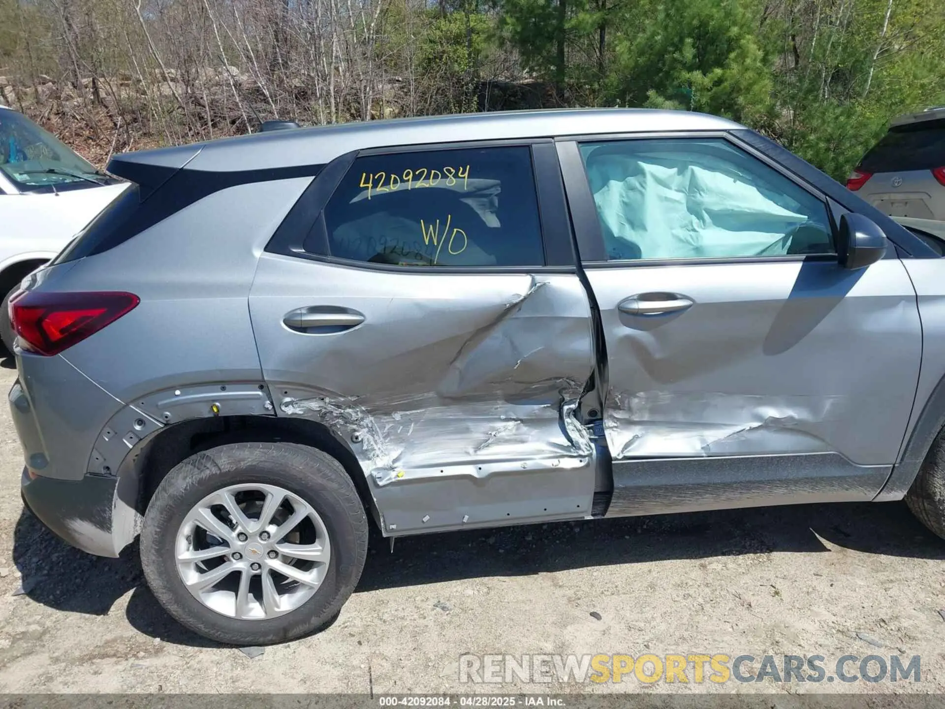 6 Photograph of a damaged car KL79MNSLXRB194020 CHEVROLET TRAILBLAZER 2024