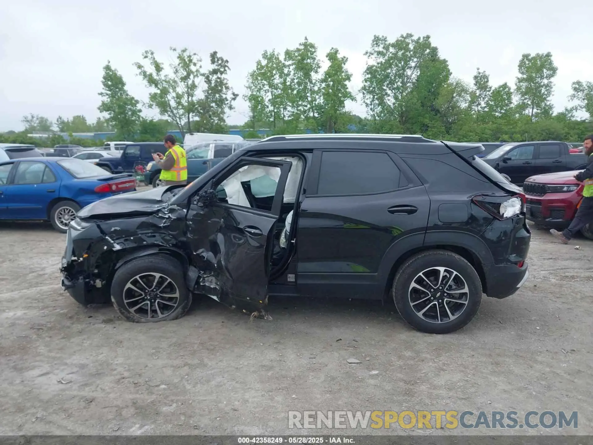 14 Photograph of a damaged car KL79MPSL2RB124829 CHEVROLET TRAILBLAZER 2024