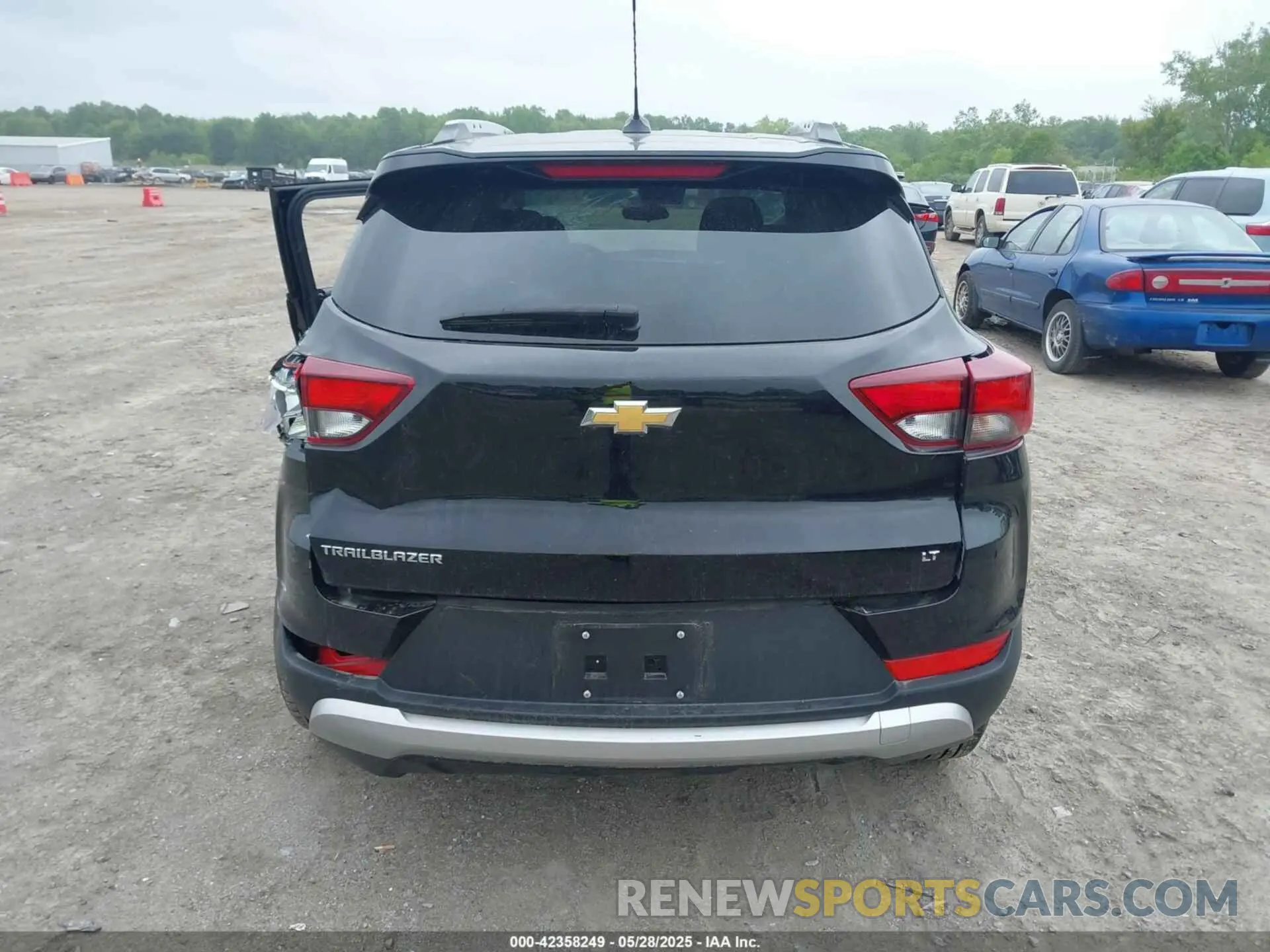 16 Photograph of a damaged car KL79MPSL2RB124829 CHEVROLET TRAILBLAZER 2024