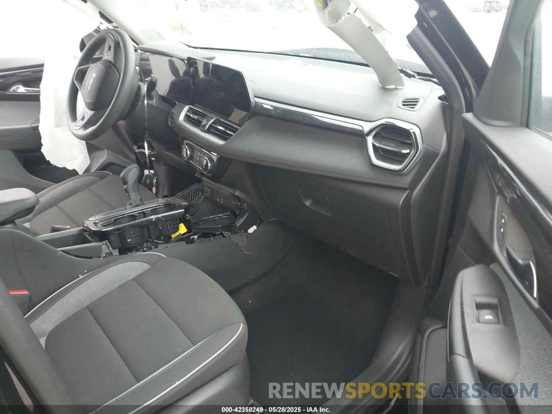 5 Photograph of a damaged car KL79MPSL2RB124829 CHEVROLET TRAILBLAZER 2024