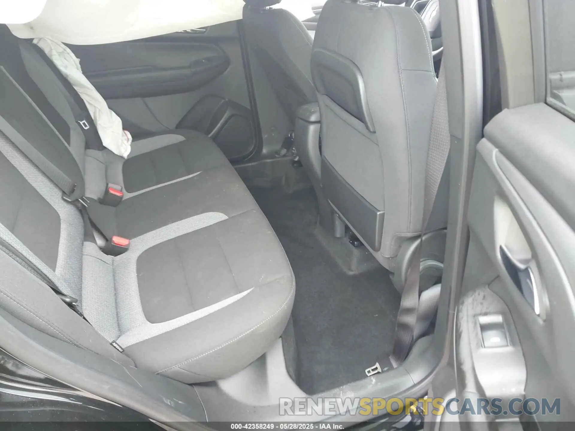 8 Photograph of a damaged car KL79MPSL2RB124829 CHEVROLET TRAILBLAZER 2024