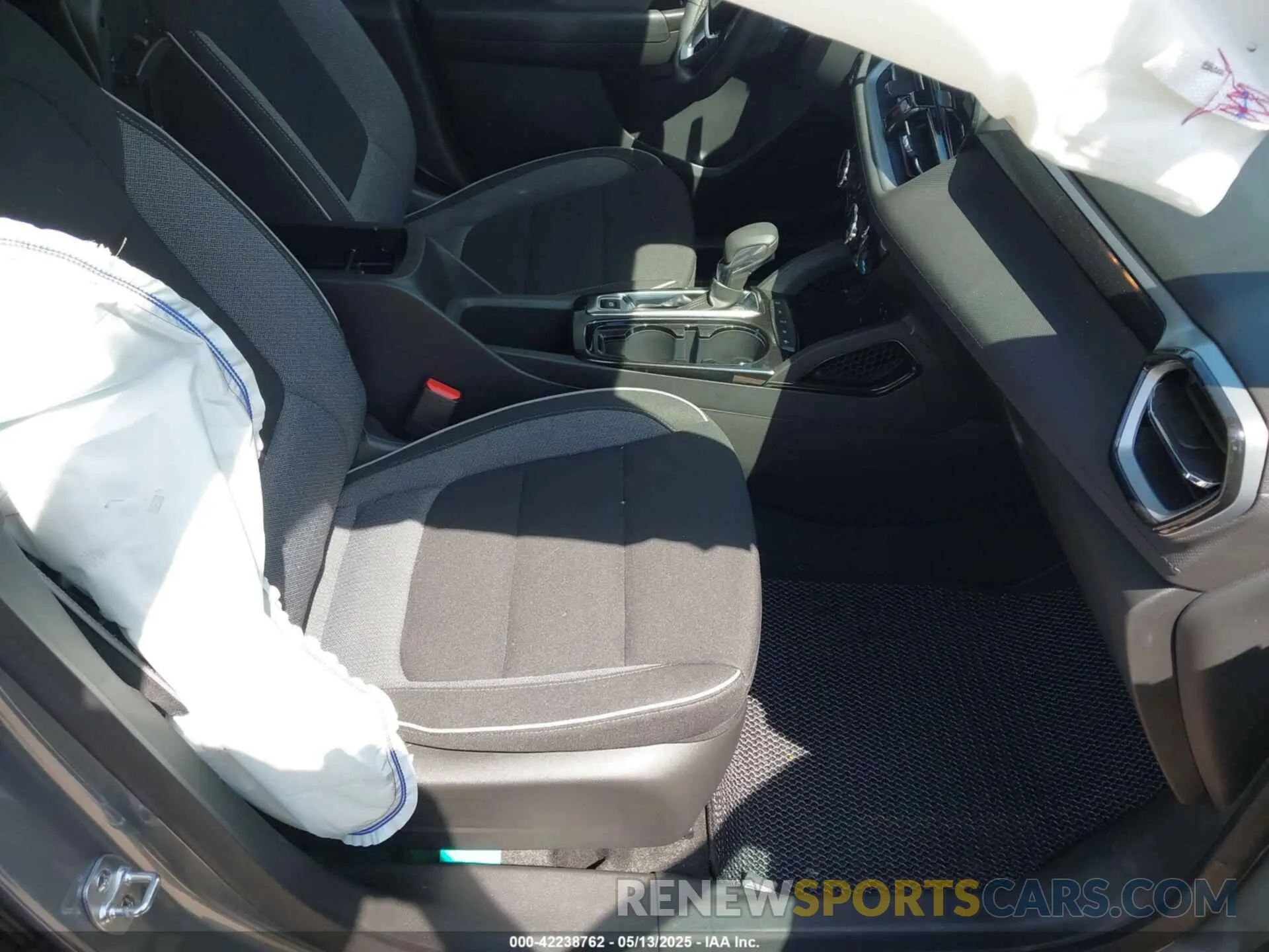 5 Photograph of a damaged car KL79MPSL6RB112716 CHEVROLET TRAILBLAZER 2024