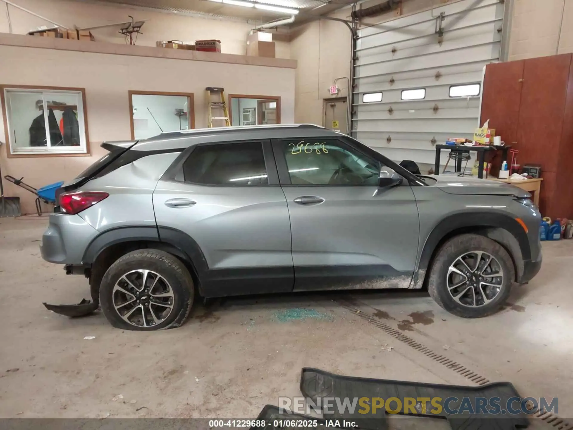 13 Photograph of a damaged car KL79MPSL6RB136546 CHEVROLET TRAILBLAZER 2024