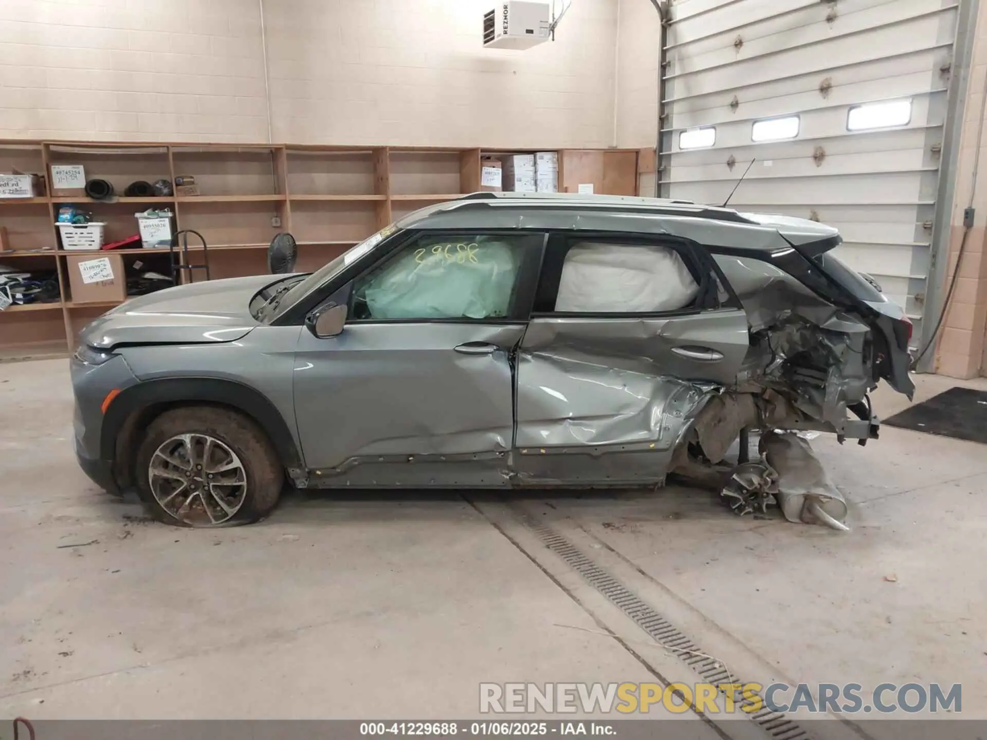 14 Photograph of a damaged car KL79MPSL6RB136546 CHEVROLET TRAILBLAZER 2024