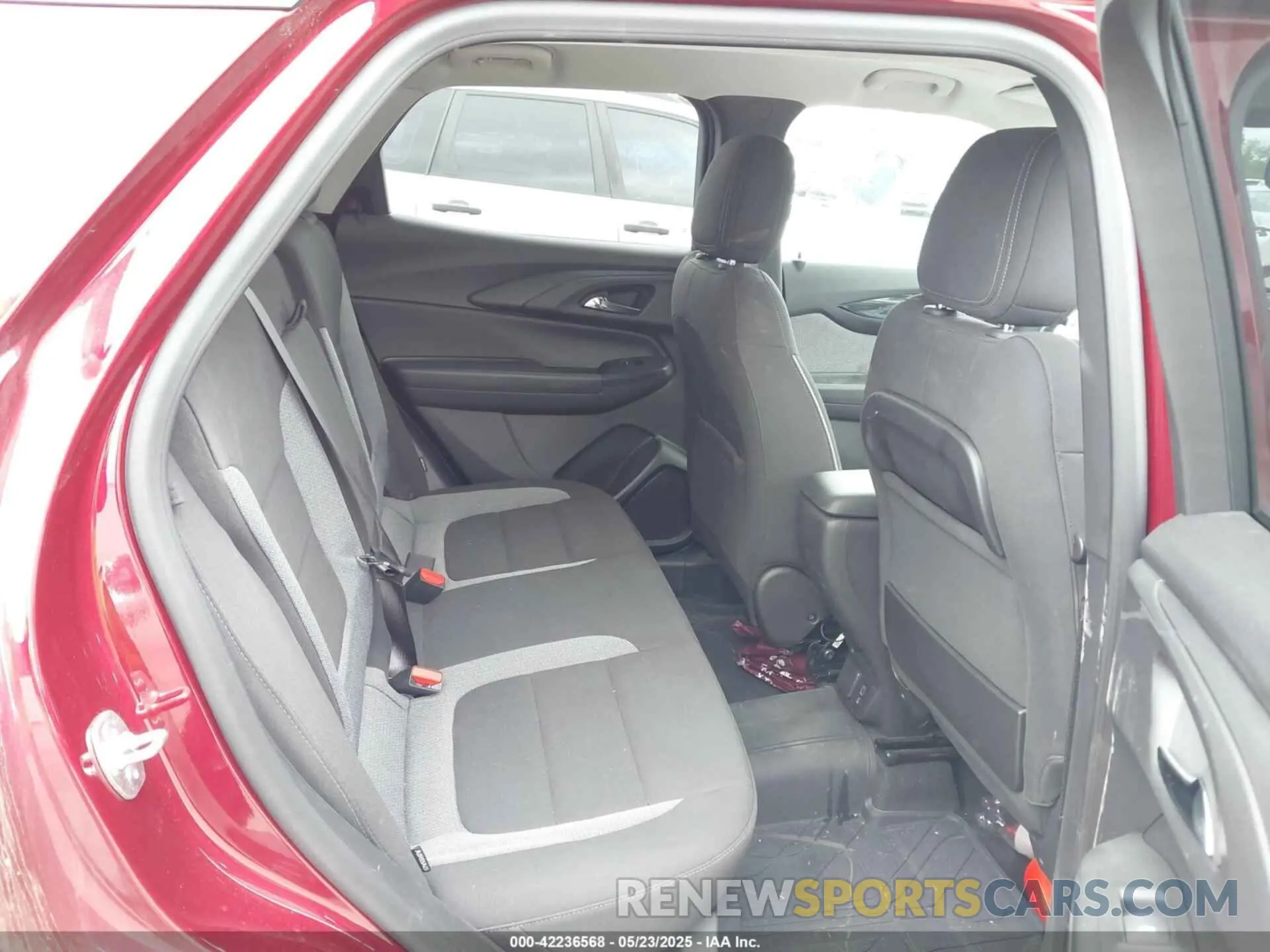 8 Photograph of a damaged car KL79MRSL2RB103815 CHEVROLET TRAILBLAZER 2024