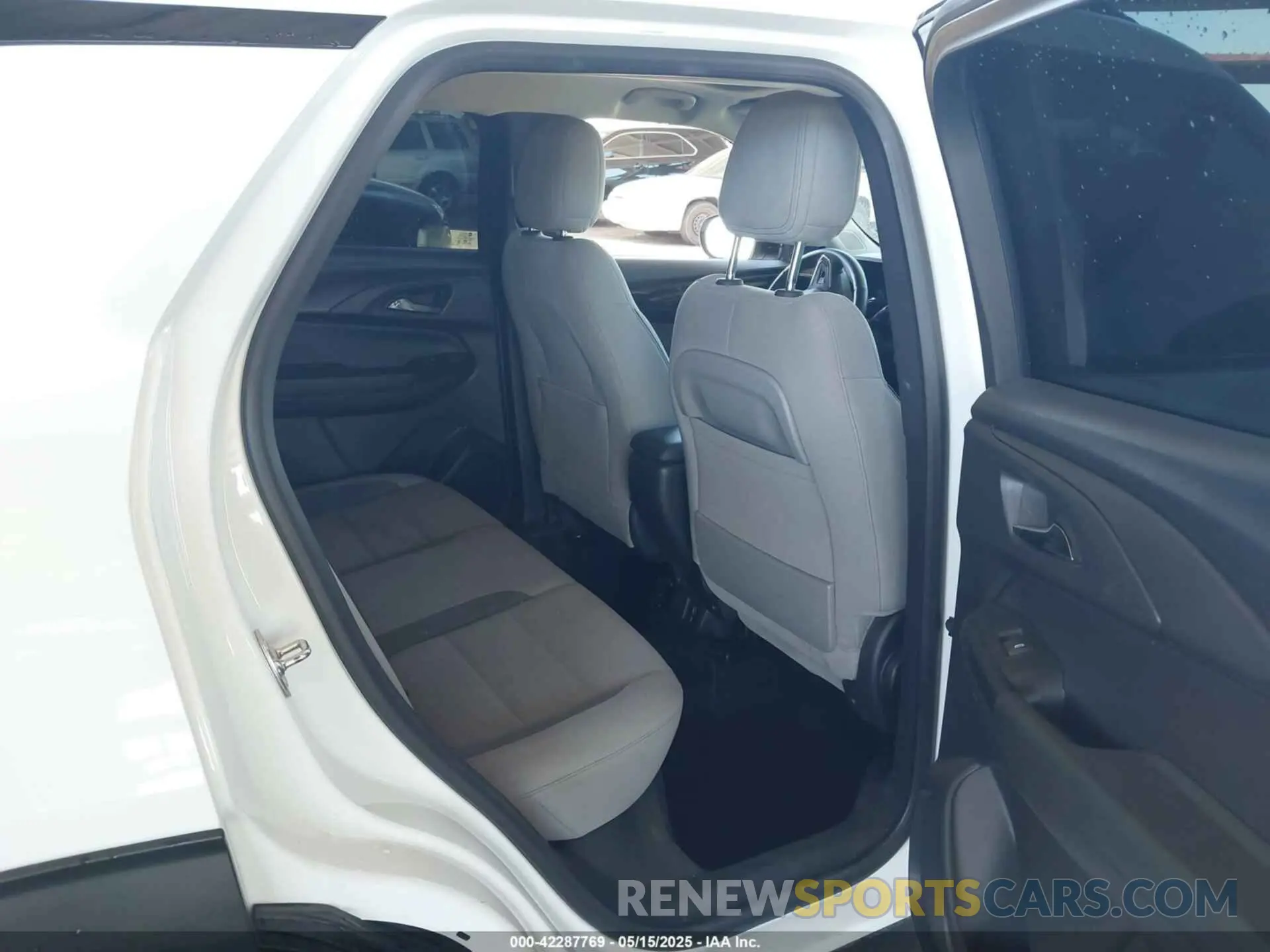 8 Photograph of a damaged car KL79MRSL5RB077405 CHEVROLET TRAILBLAZER 2024