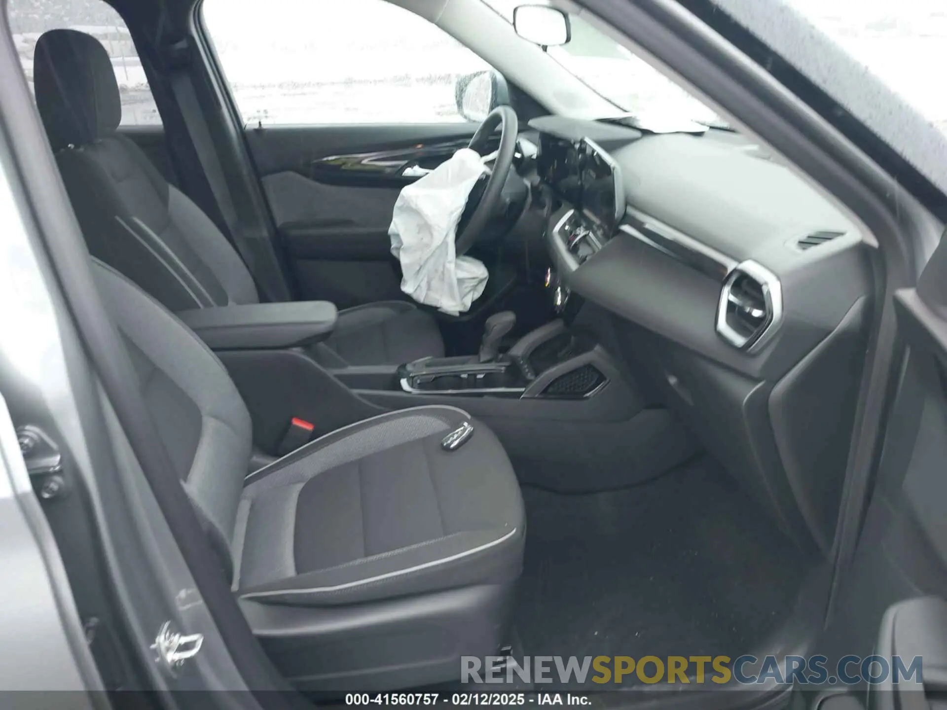 5 Photograph of a damaged car KL79MRSL8RB116682 CHEVROLET TRAILBLAZER 2024