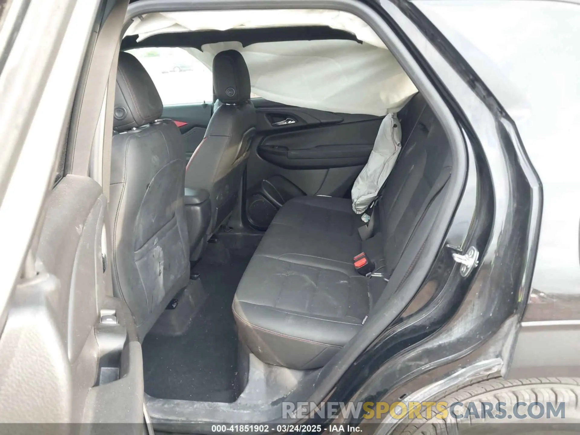 8 Photograph of a damaged car KL79MTSL7RB151064 CHEVROLET TRAILBLAZER 2024