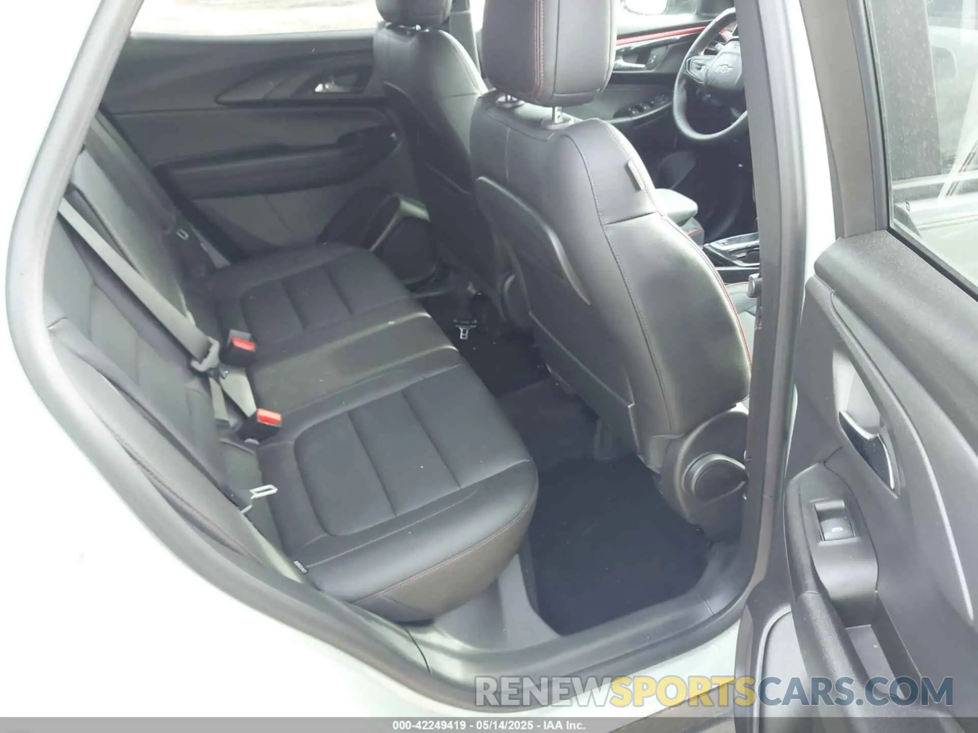 8 Photograph of a damaged car KL79MUSL4RB050201 CHEVROLET TRAILBLAZER 2024