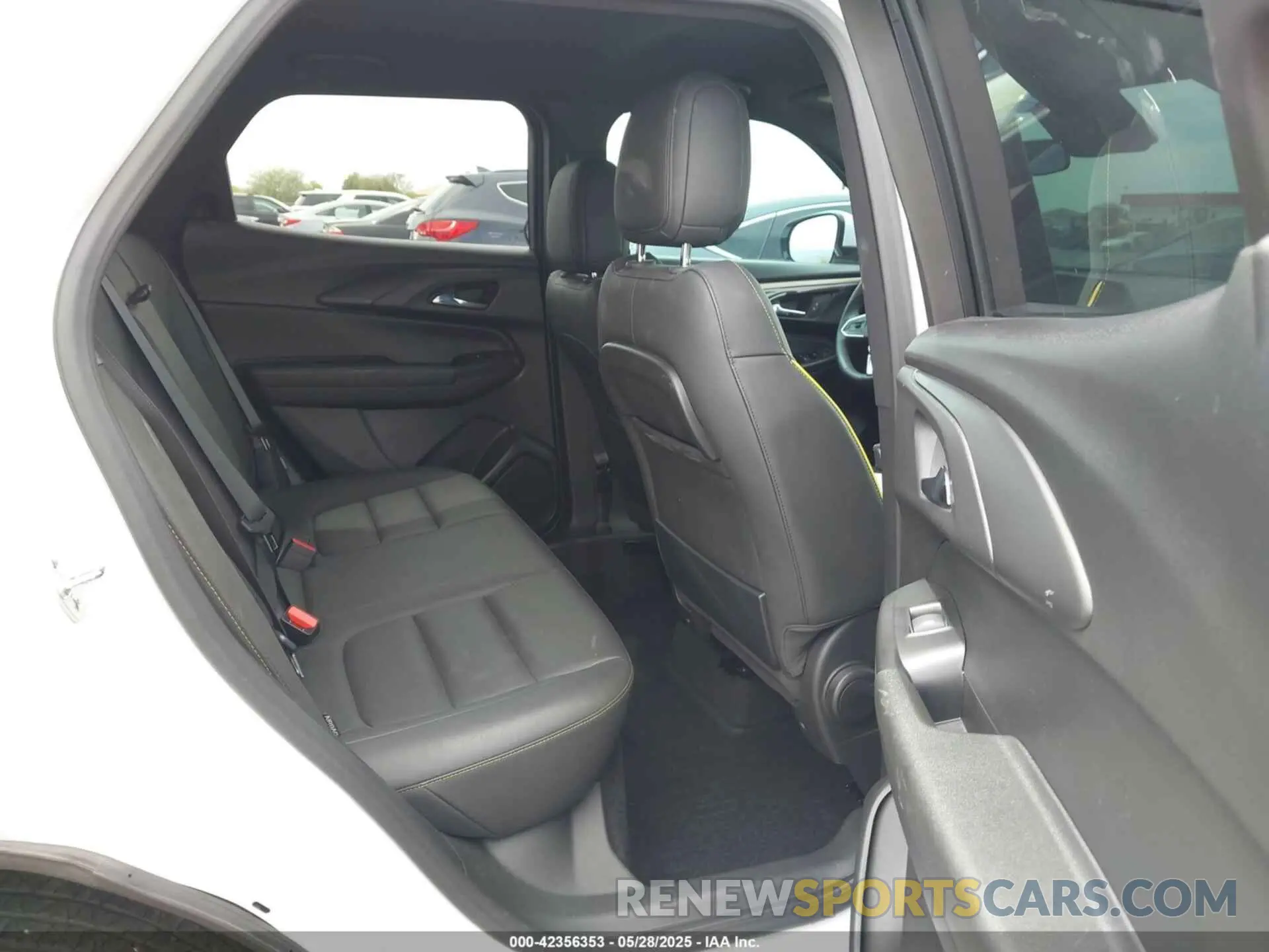 8 Photograph of a damaged car KL79MVSL8RB184277 CHEVROLET TRAILBLAZER 2024