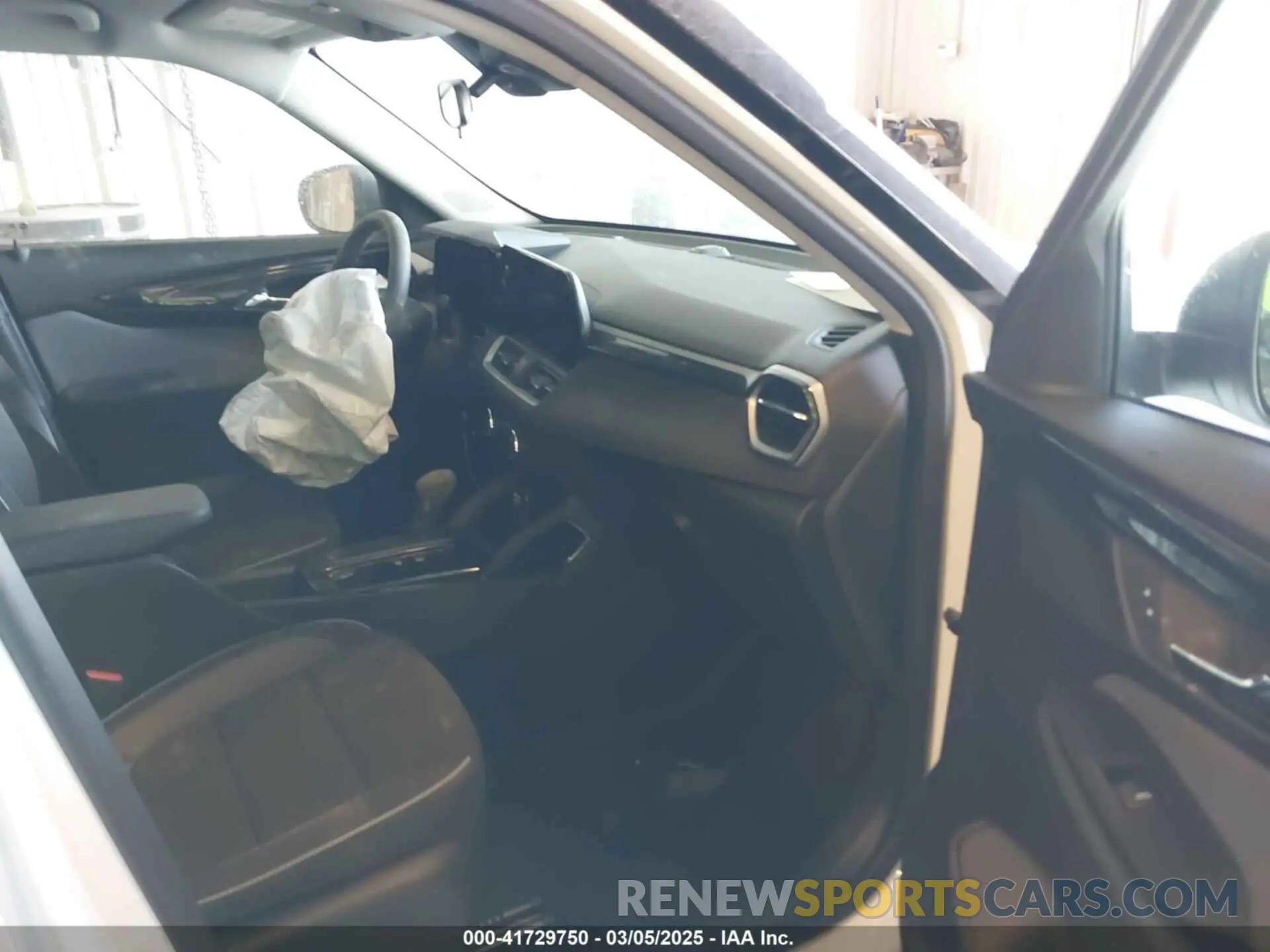 5 Photograph of a damaged car KL79MMSP3SB035956 CHEVROLET TRAILBLAZER 2025
