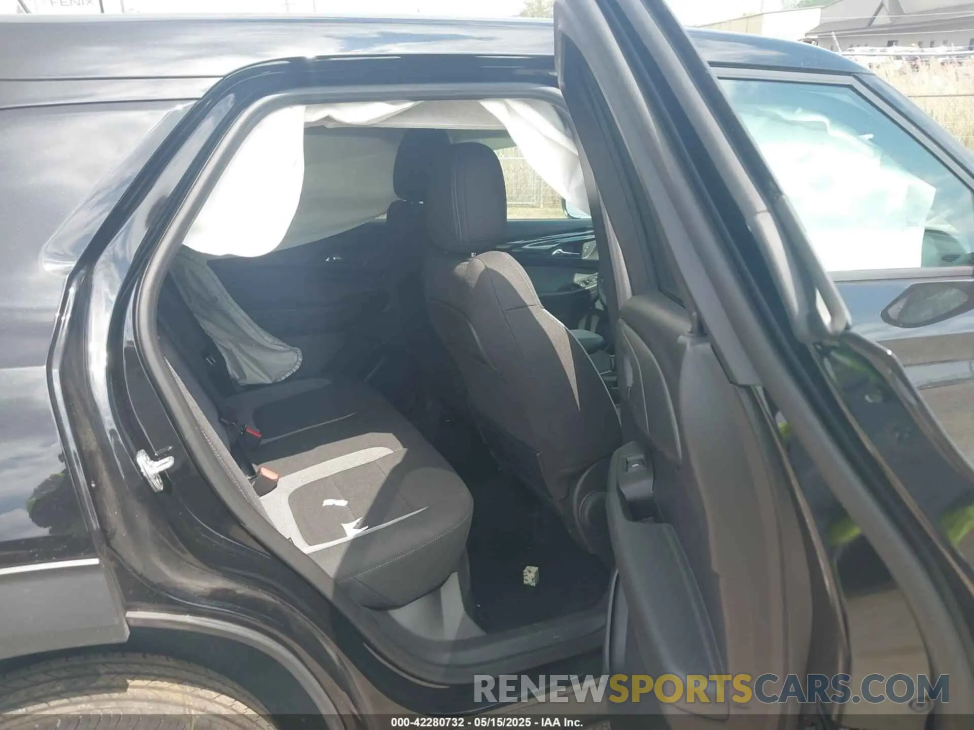 8 Photograph of a damaged car KL79MNSLXSB126404 CHEVROLET TRAILBLAZER 2025