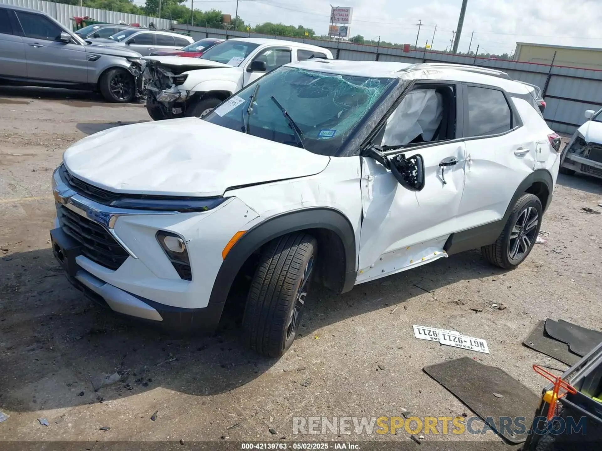 2 Photograph of a damaged car KL79MPSL5SB054832 CHEVROLET TRAILBLAZER 2025
