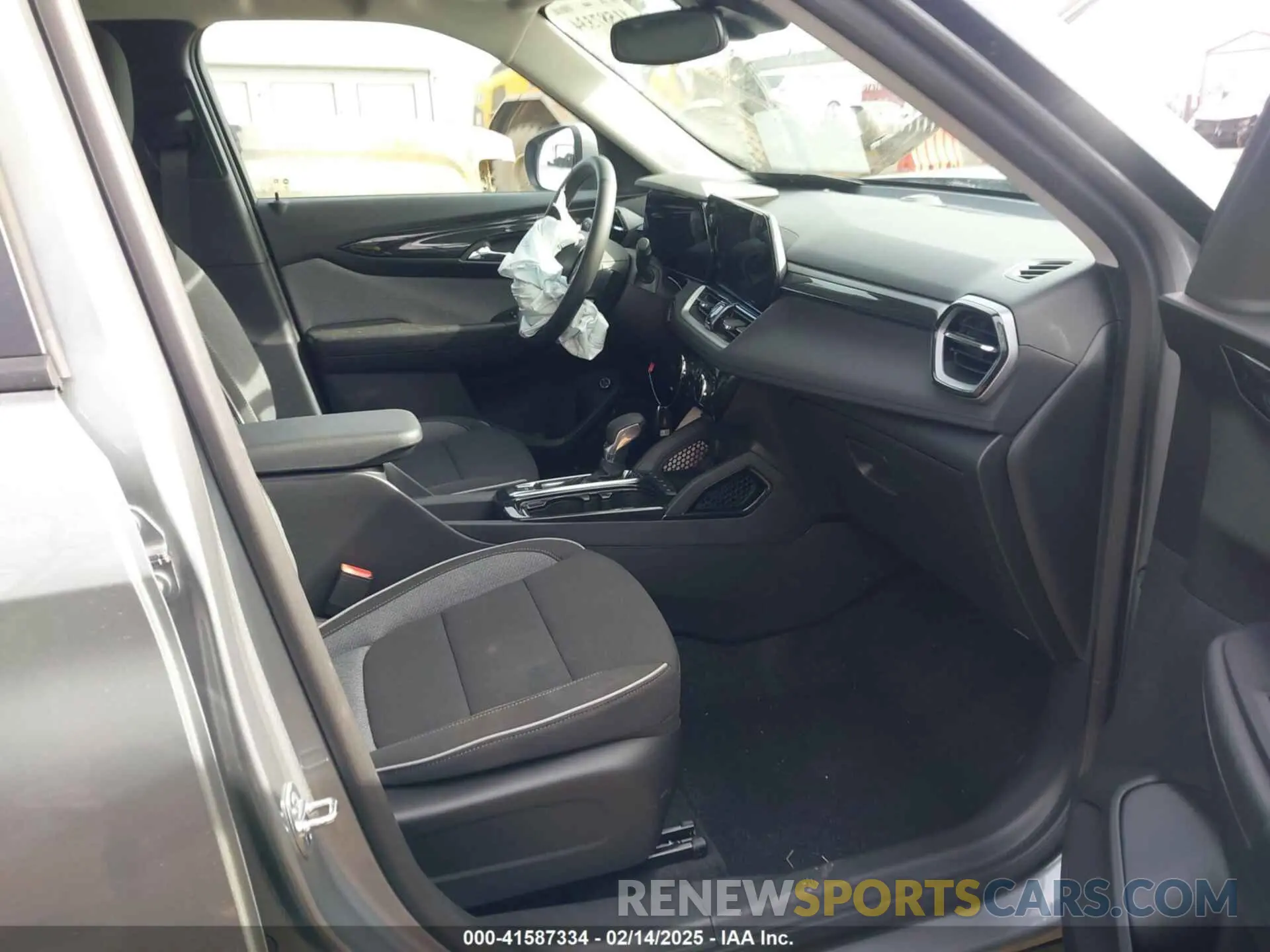 5 Photograph of a damaged car KL79MPSL7SB055593 CHEVROLET TRAILBLAZER 2025