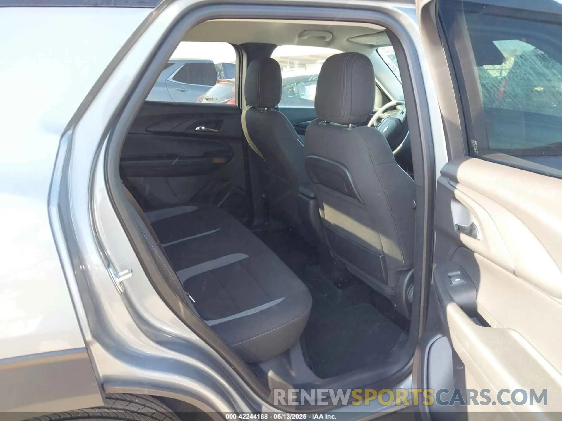 8 Photograph of a damaged car KL79MPSP0SB170300 CHEVROLET TRAILBLAZER 2025