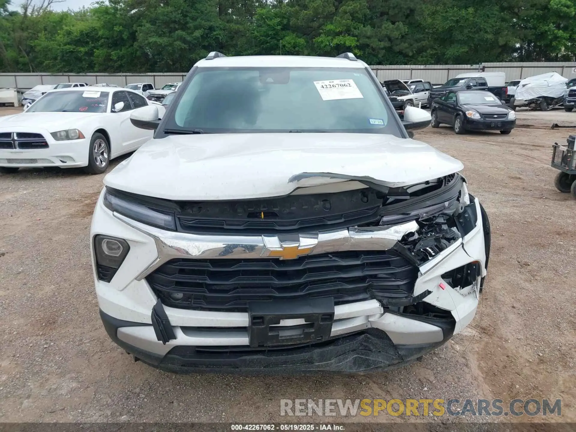 12 Photograph of a damaged car KL79MPSP3SB085550 CHEVROLET TRAILBLAZER 2025