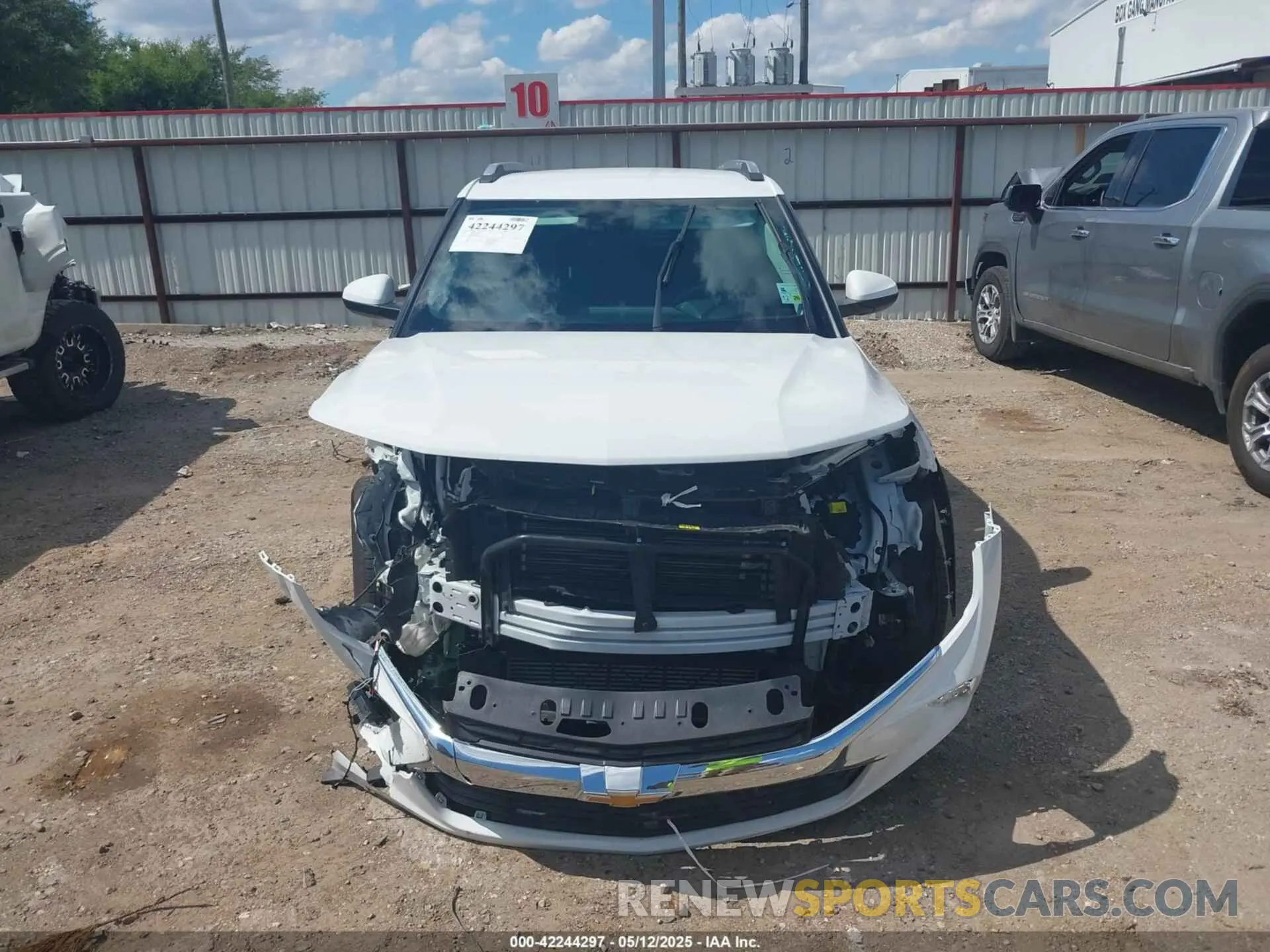 13 Photograph of a damaged car KL79MPSP8SB086368 CHEVROLET TRAILBLAZER 2025