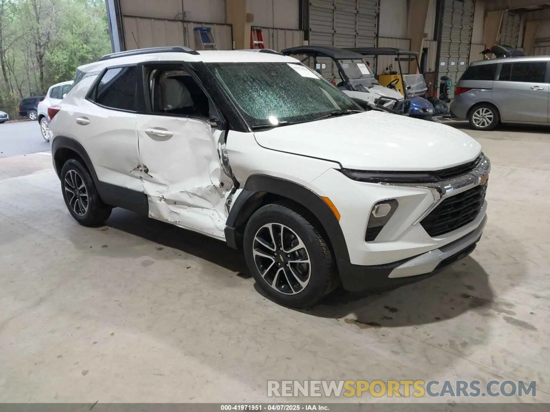 1 Photograph of a damaged car KL79MPSP9SB002736 CHEVROLET TRAILBLAZER 2025