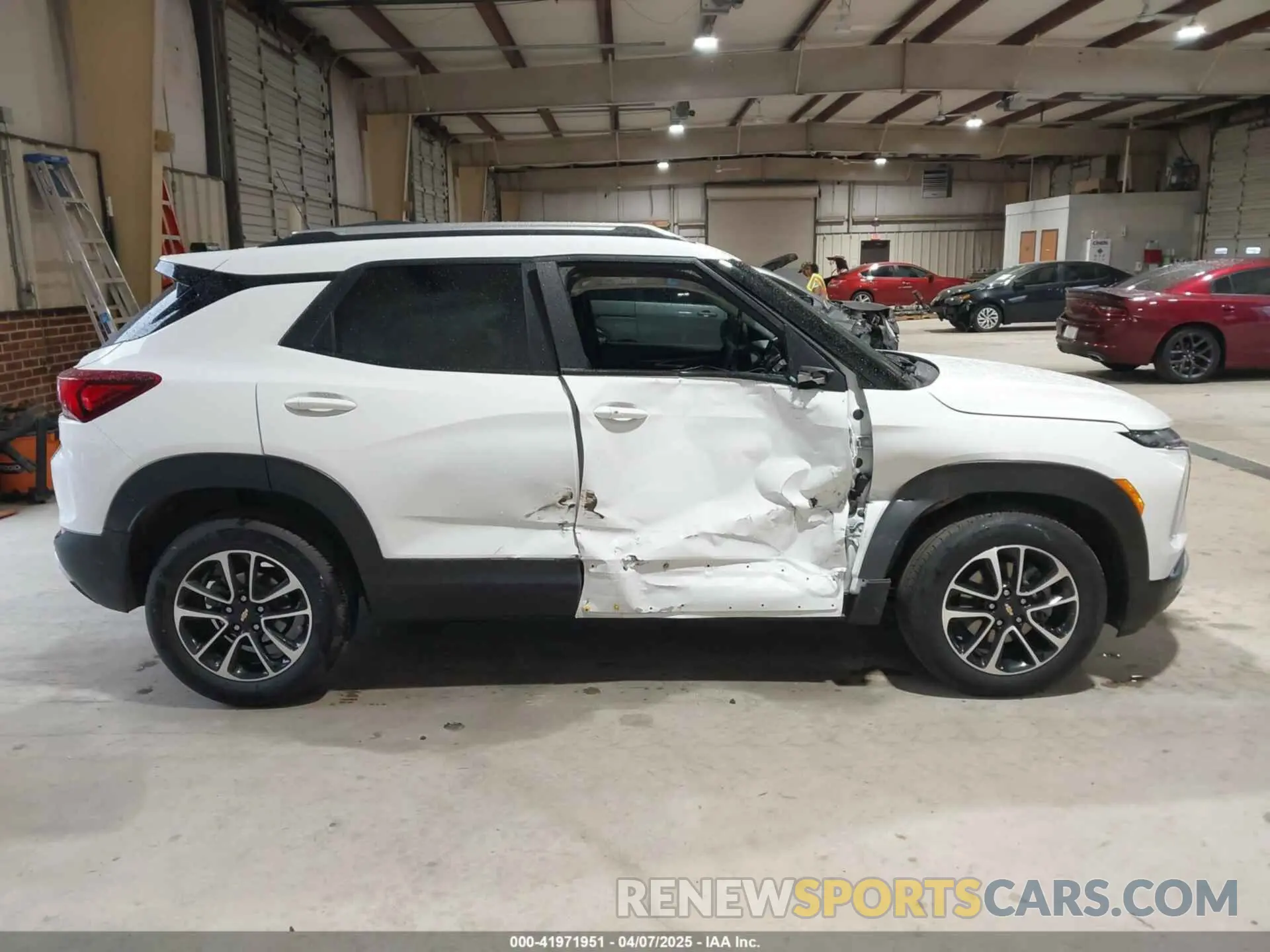 13 Photograph of a damaged car KL79MPSP9SB002736 CHEVROLET TRAILBLAZER 2025
