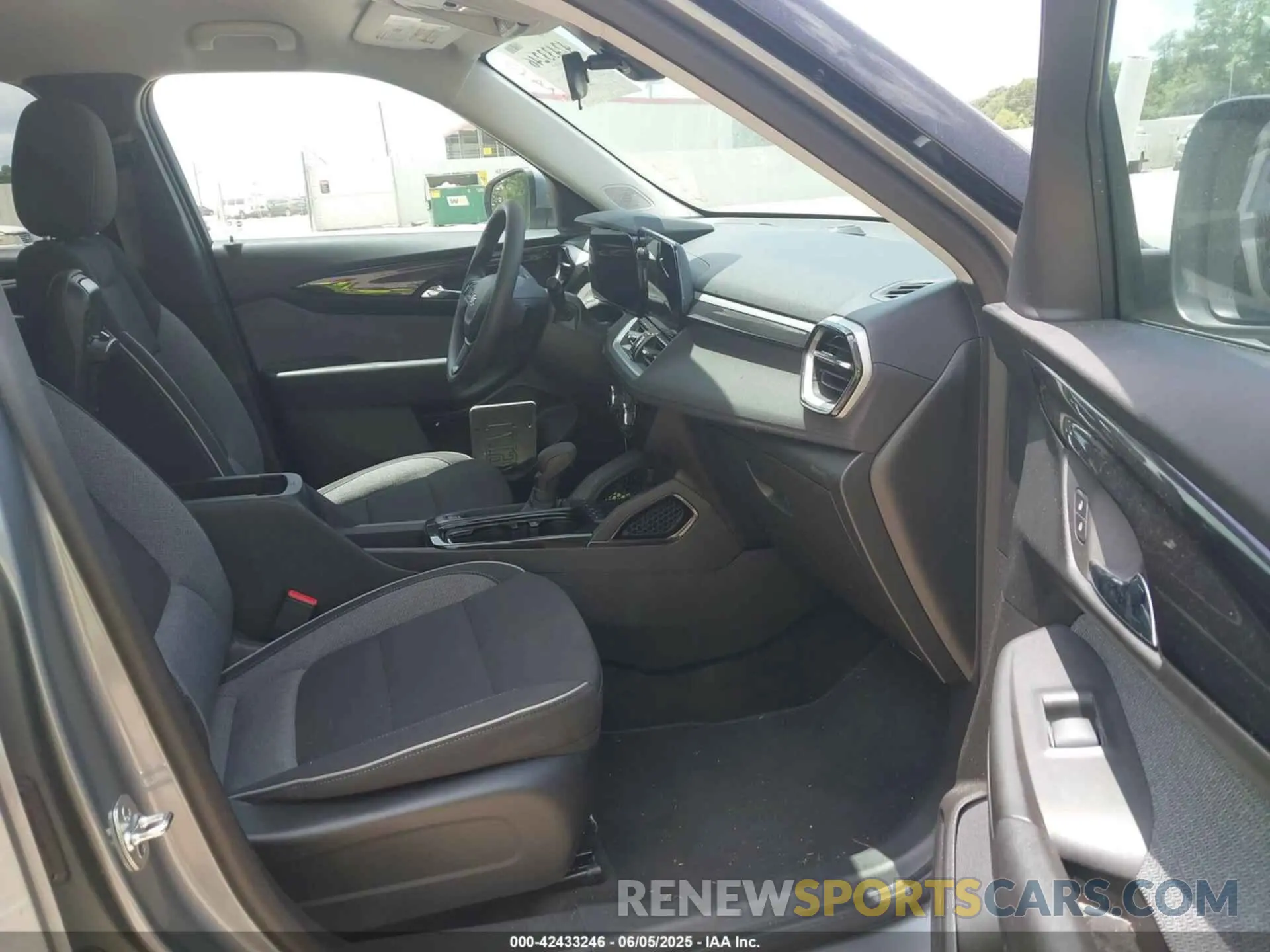 5 Photograph of a damaged car KL79MRSL6SB037503 CHEVROLET TRAILBLAZER 2025