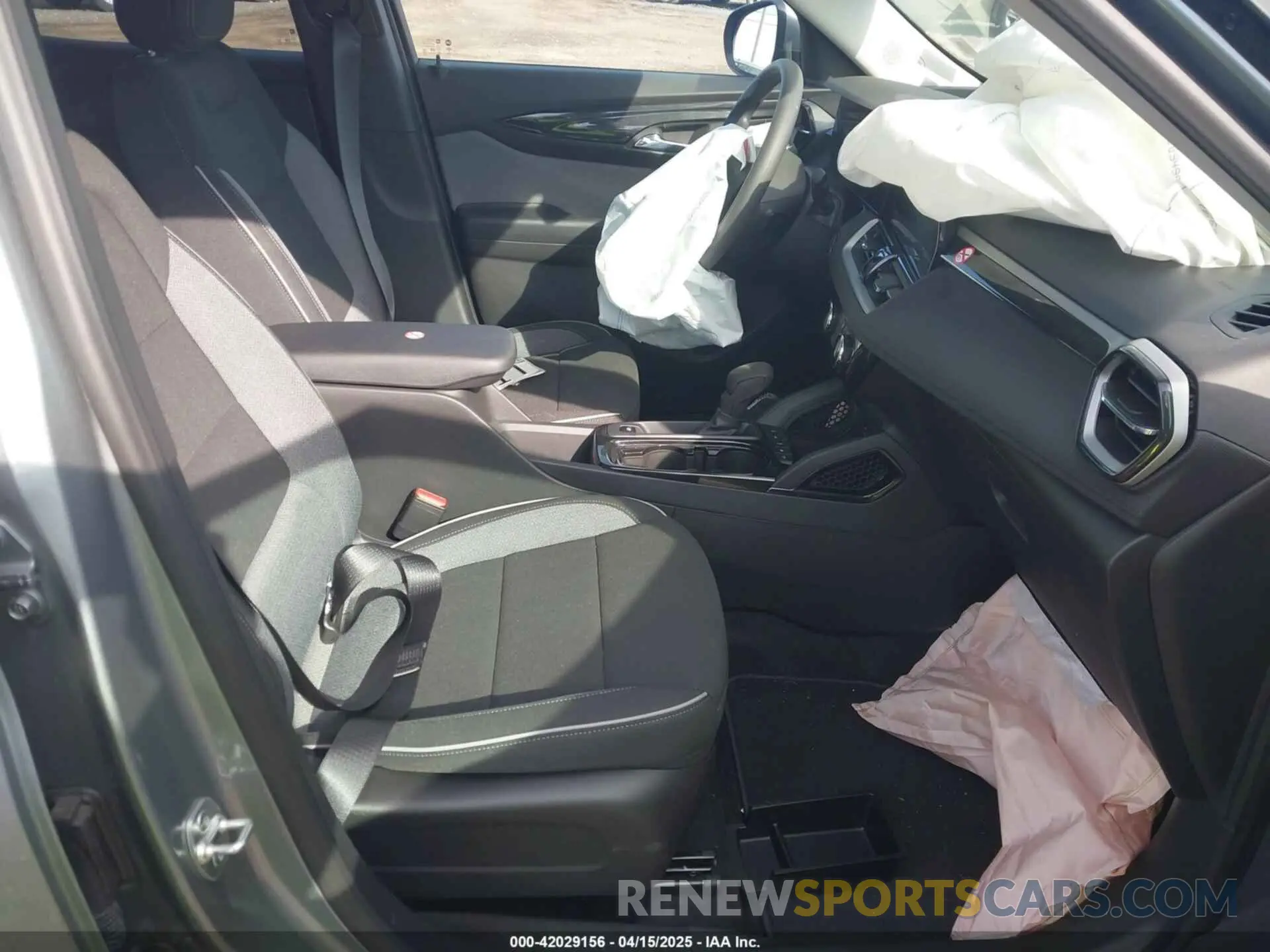 5 Photograph of a damaged car KL79MRSLXSB129018 CHEVROLET TRAILBLAZER 2025