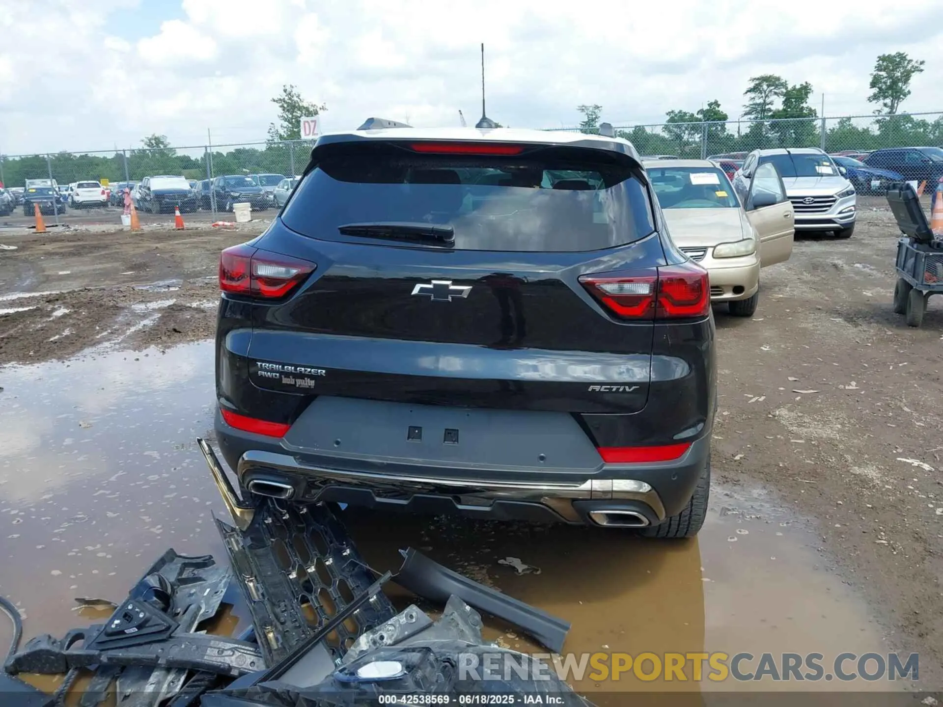 17 Photograph of a damaged car KL79MSSL1SB010703 CHEVROLET TRAILBLAZER 2025