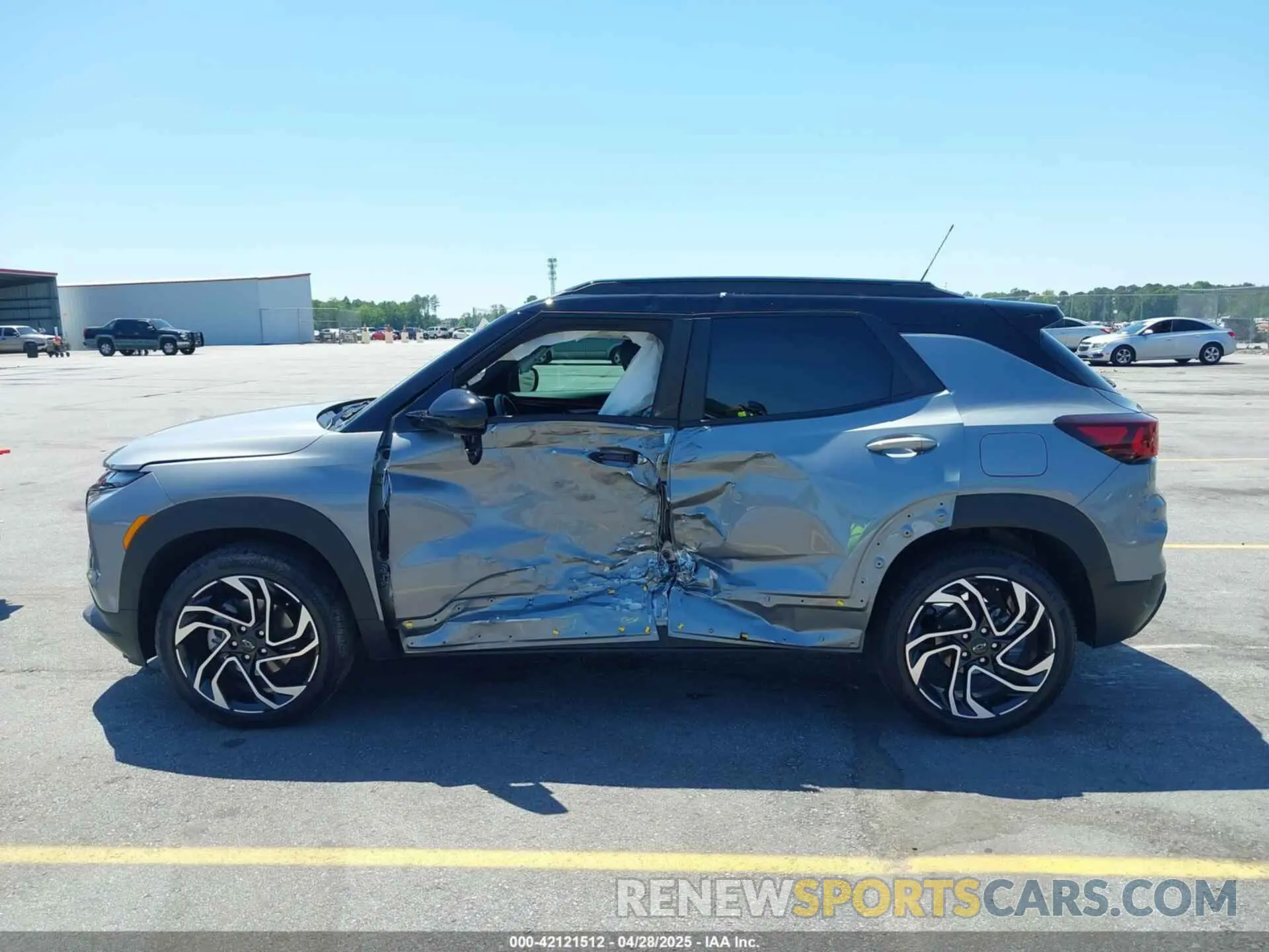 14 Photograph of a damaged car KL79MTSLXSB008647 CHEVROLET TRAILBLAZER 2025