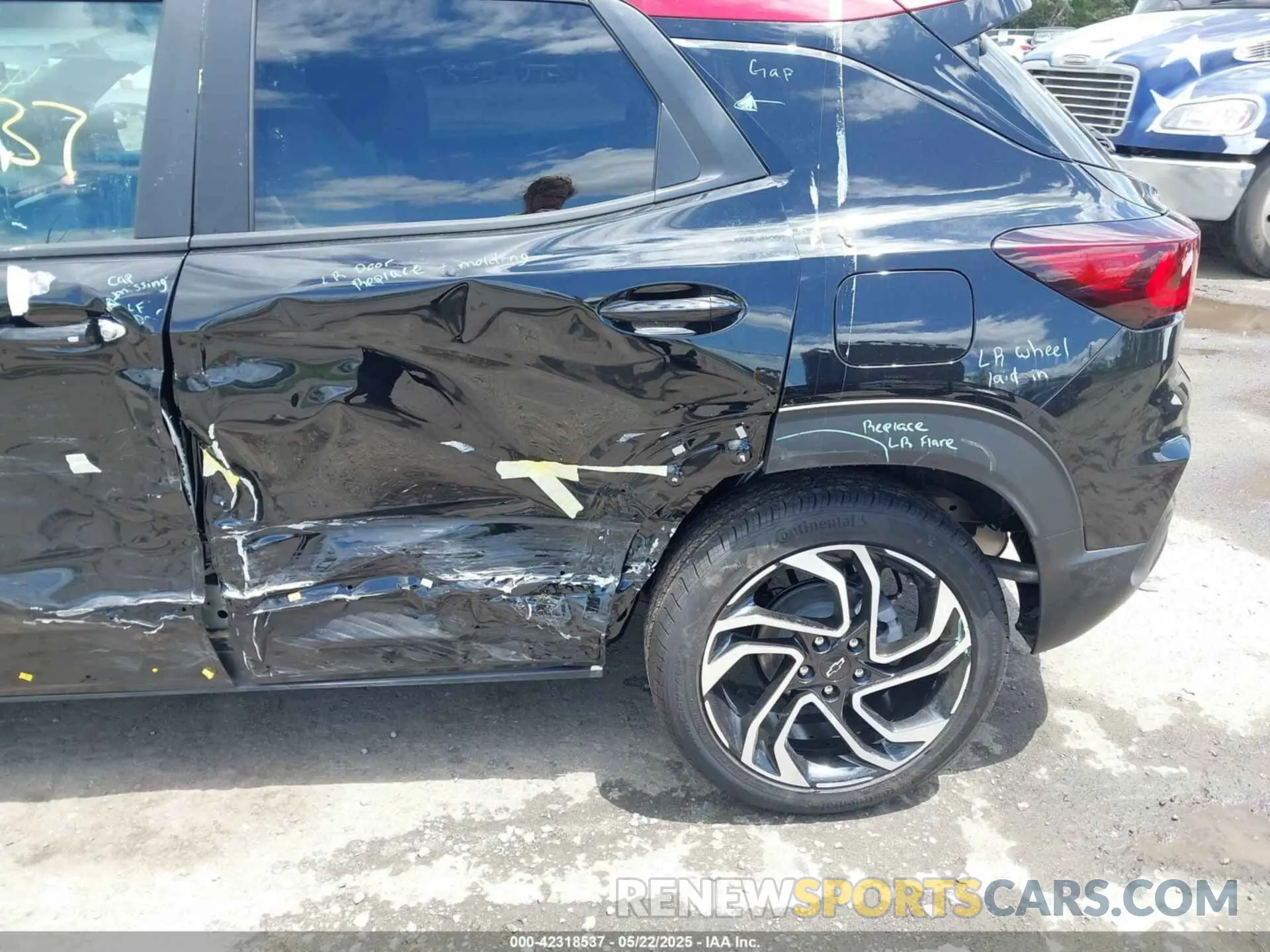 18 Photograph of a damaged car KL79MUSL2SB181228 CHEVROLET TRAILBLAZER 2025