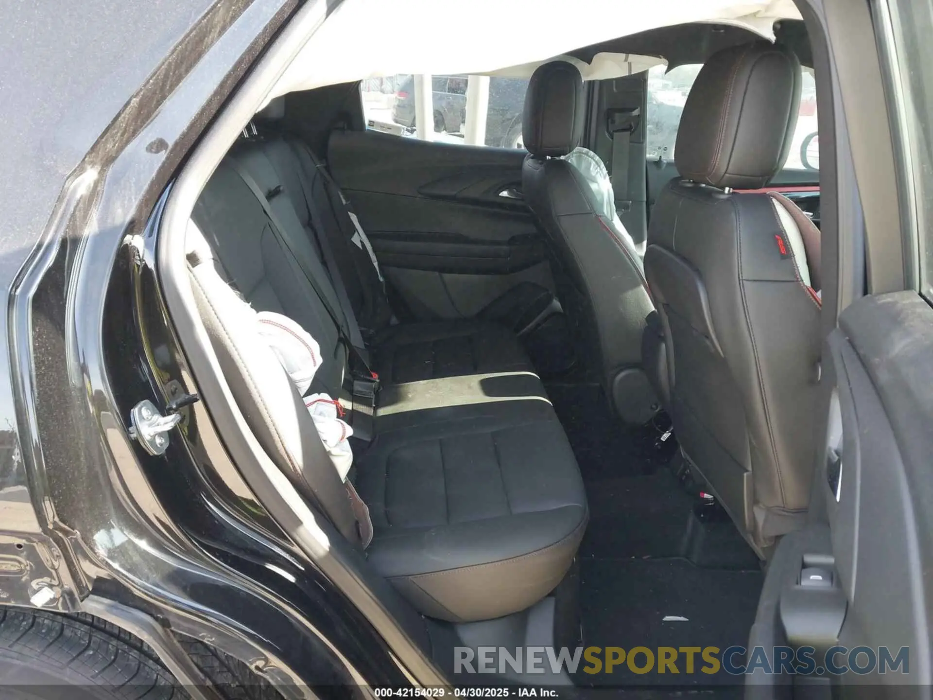 8 Photograph of a damaged car KL79MUSL3SB116517 CHEVROLET TRAILBLAZER 2025