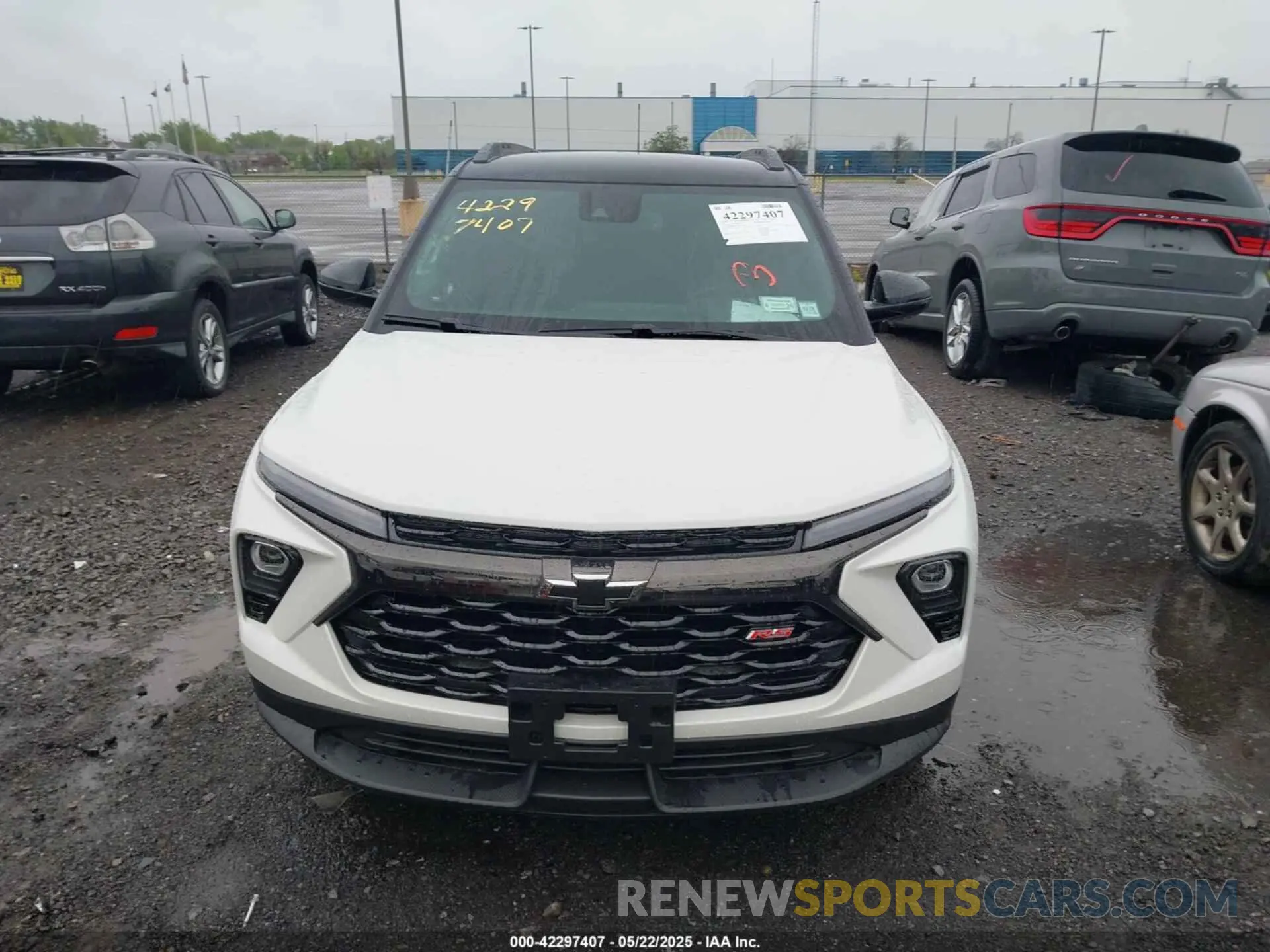 12 Photograph of a damaged car KL79MUSLXSB131080 CHEVROLET TRAILBLAZER 2025