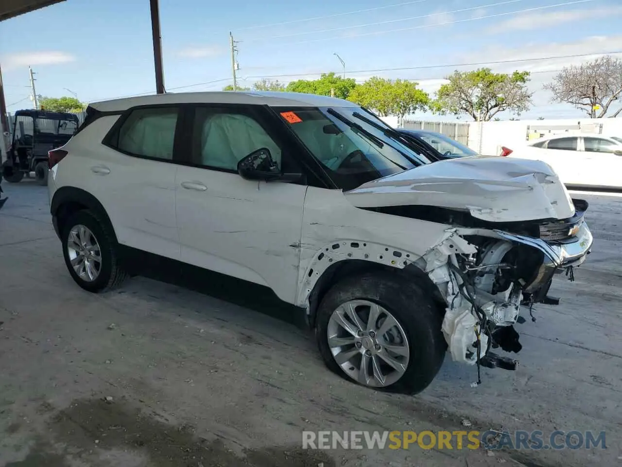 4 Photograph of a damaged car KL79MMS23MB175397 CHEVROLET TRAILBLZR 2021