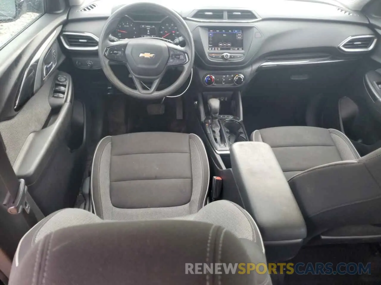 8 Photograph of a damaged car KL79MNSL7MB138612 CHEVROLET TRAILBLZR 2021