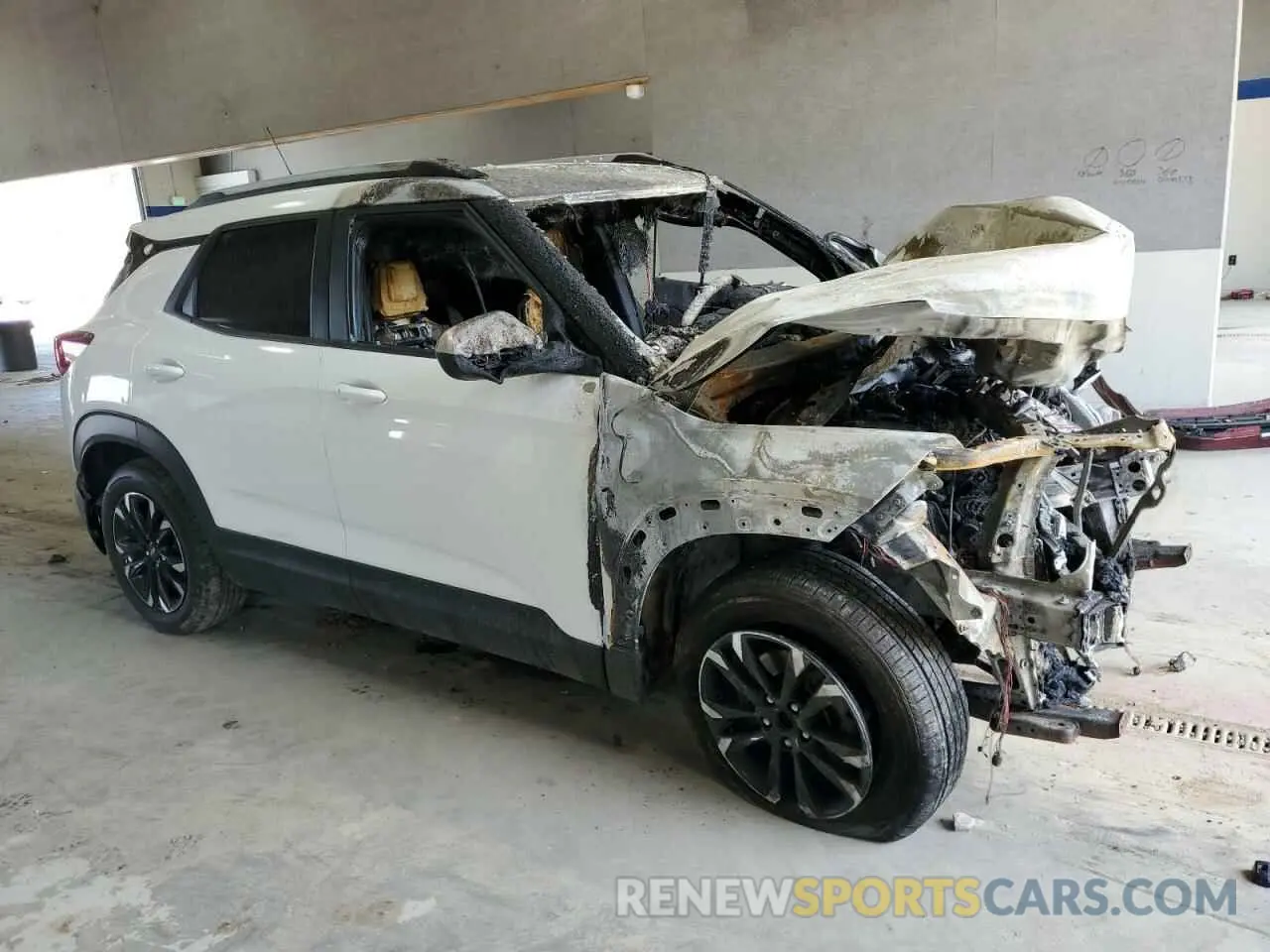 4 Photograph of a damaged car KL79MPS23MB091503 CHEVROLET TRAILBLZR 2021